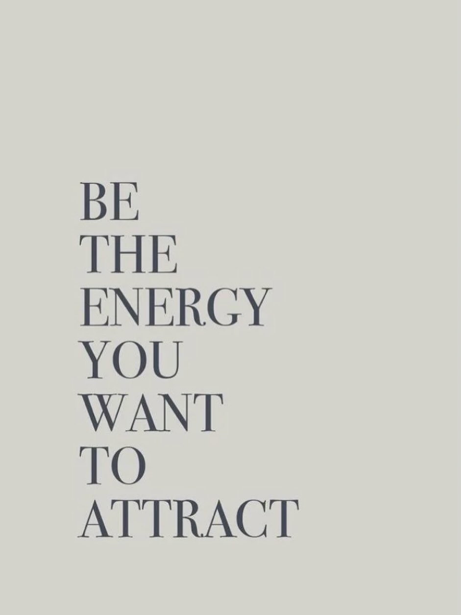 « Be the energy you want to attract. » Nous attirons ce que nous portons en nous. Choisir la paix, la bienveillance et la douceur, c’est déjà commencer à transformer notre énergie… et celle du monde autour de nous.✨
✨Envie de faire ce choix?
➡️Prenez rendez-vous via mon site:
https://www.etherea.care
•
#ethereacare #maladies #douleurschroniques #accouchement #grossesse #deuilperinatal #faussecouche
