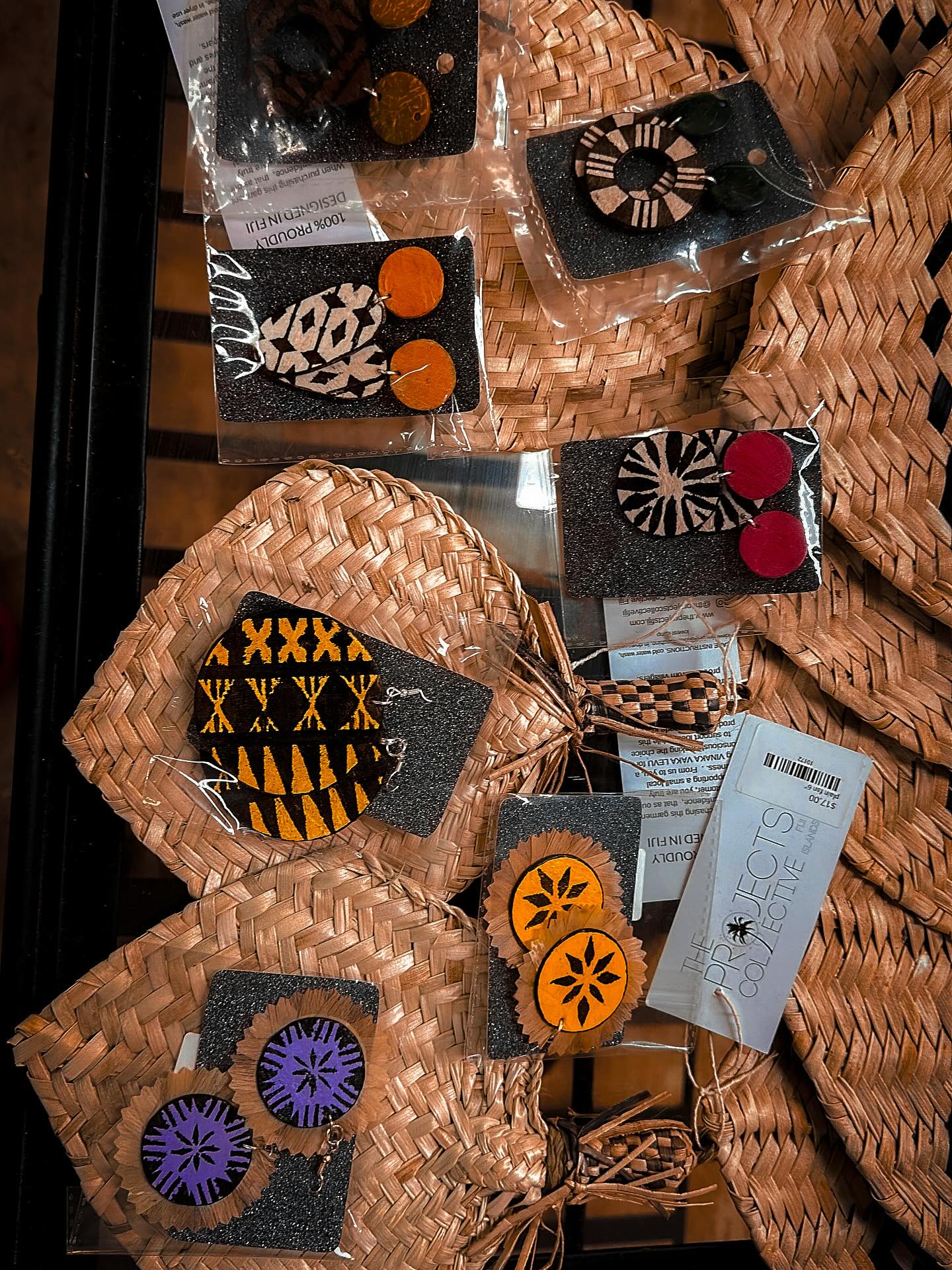 Fiji Essentials! ☀️☀️☀️
.
.
.
.
.
.
#fiji #fijisland🏝️🏝️❤️💕 #theprojectscollectivefiji #tourismfiji #traveltofiji #nadi