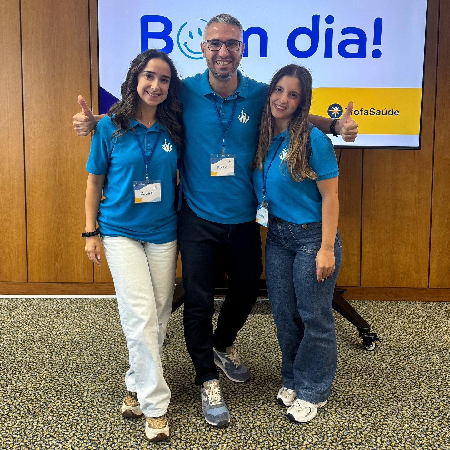 👉 As melhores equipas são as que melhor treinam!
✅ Porque uma verdadeira equipa é mais do que um conjunto de pessoas;
✅ Porque os objetivos individuais devem contribuir para o objetivo coletivo;
✅ Porque direta ou indiretamente, as ações de um impactam as ações de todos.
🔝 Parabéns por ambicionarem ser ainda melhores!
🙏 Obrigado @trofa.saude pela confiança.
🤜🤛 Seguimos juntos, seguimos por mais.