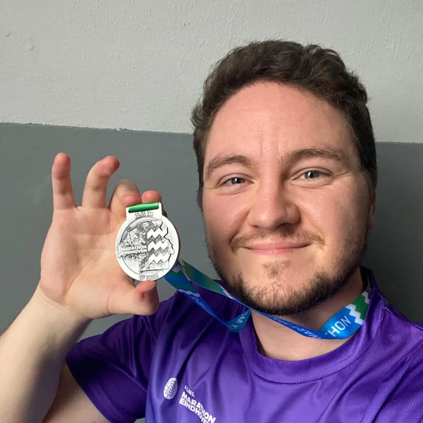 🏅Medal Monday 🏅
Yesterday, Alex took to the streets of Eindhoven in the Quarter-ish Marathon.
Towards the end of last year, Alex got a pretty nasty injury and has worked so hard to recover and rebuild from this. Our goal for this block was to get back to regular running, enjoy the process and we even threw a cheeky time goal in there. He completely smashed all these goals and has some shiny new ones for the new year.
We are coming to the end of the most successful season for RPC ever. Next season is looking like it's going to be even bigger and better with well over half the spaces full already. There is an increasing interest for face to face coaching as well so if you would like to hear more information on this, drop me a message.
#medalmonday
#runningcoach #runproudcoaching #RPC #running