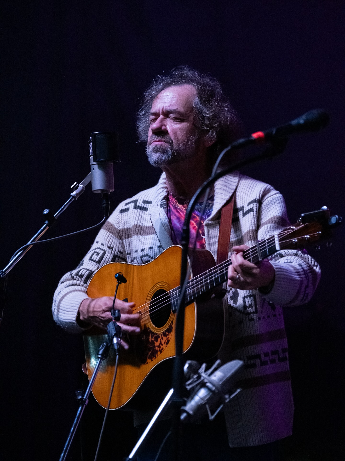 Some fun vertical shots of the @dantyminski band playing at @bluehighway_fest 2025.
bluegrass #music #livemusic #swva #visitva #loveva #bigstonegaP #dantyminski