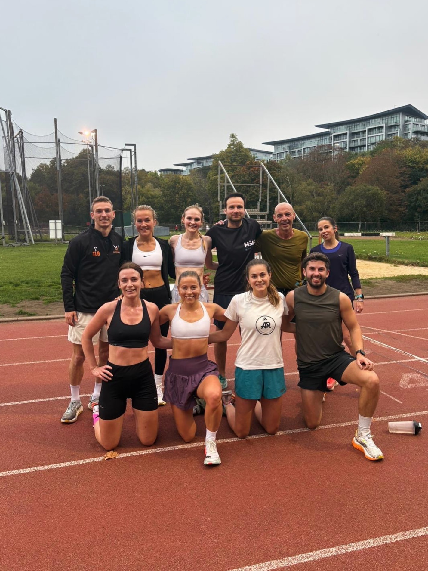 ๐ Track Tuesday with the Best Athletics Morning Team ๐
Another big one! The squad took on a tough endurance speed blend this morning:
โก๏ธ2 sets of:
5โ (90โ)
4โ (75โ)
2โ (60โ)
1โ (2โ)
Perfect mix of speed, pacing, and teamwork โ everyone bringing the energy and pushing each other all the way ๐ฅ
Consistency. Community. Fast mornings. Thatโs what itโs all about ๐
๐ Battersea Millennium Arena
โฐ 7:00 AM | 6:30 PM
๐ฝ Powered by @adidasrunning
โฝ Fuelled by @scienceinsport
โข
โข
โข
#bestathletics #tracktuesday #runclub #intervaltraining #batterseapark #londonrunners #speedwork #adidasrunning #pbchasing #teamwork #bestvibes