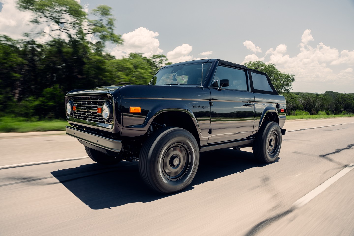 Timeless design. Built for modern roads.
This is not a restomod, it's a classic inspired luxury vehicle handcrafted on a modern 2025 chassis with technology and safety features including 6 airbags. It's vintage and modern giving you the best of both worlds.
DM for ready now models and or create your very own bespoke build.
#VintageCars #luxurycars #supercarsdaily