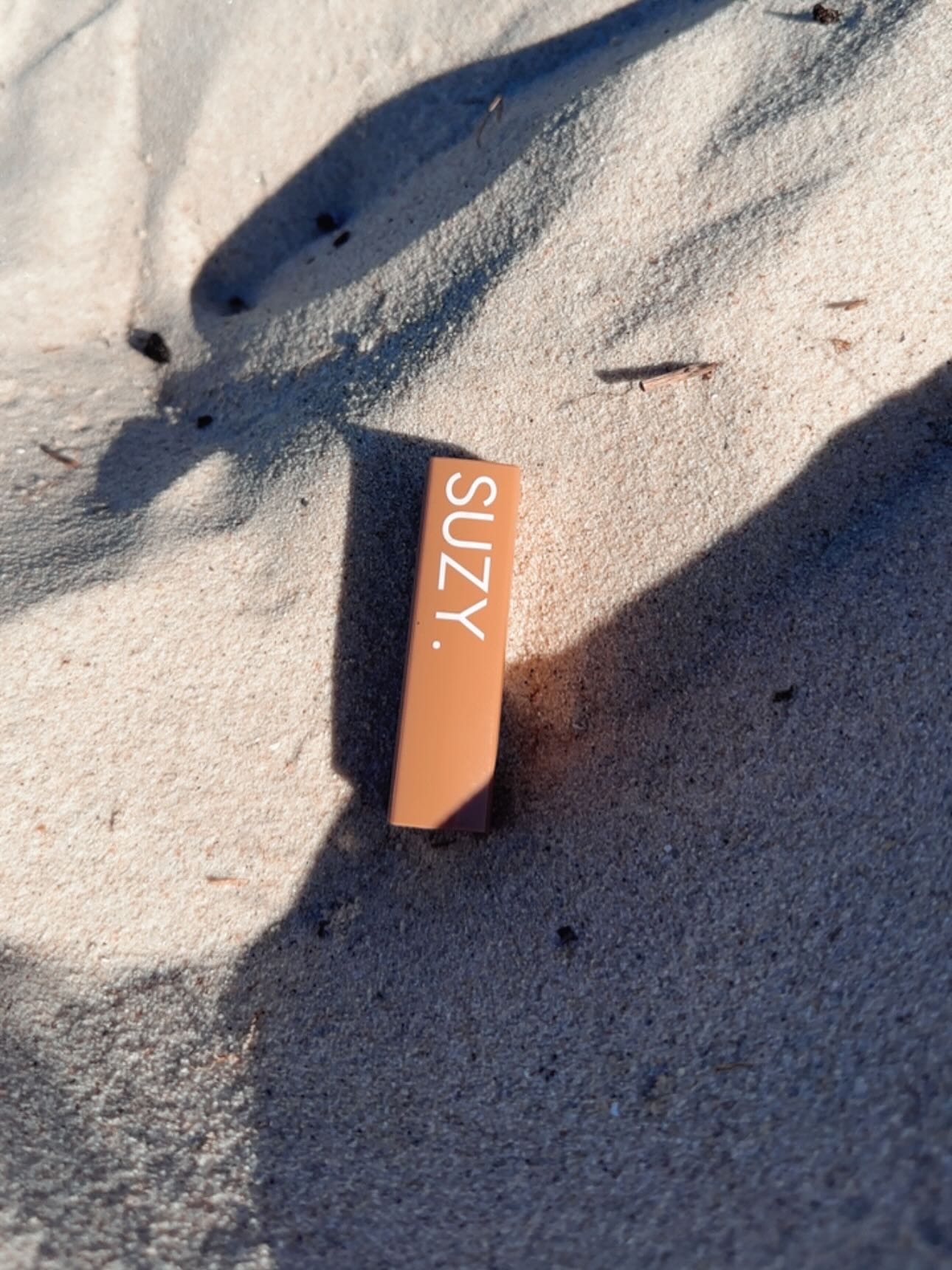 Suzy. Lipstick for beach days and Atmos evenings, we love 🤎