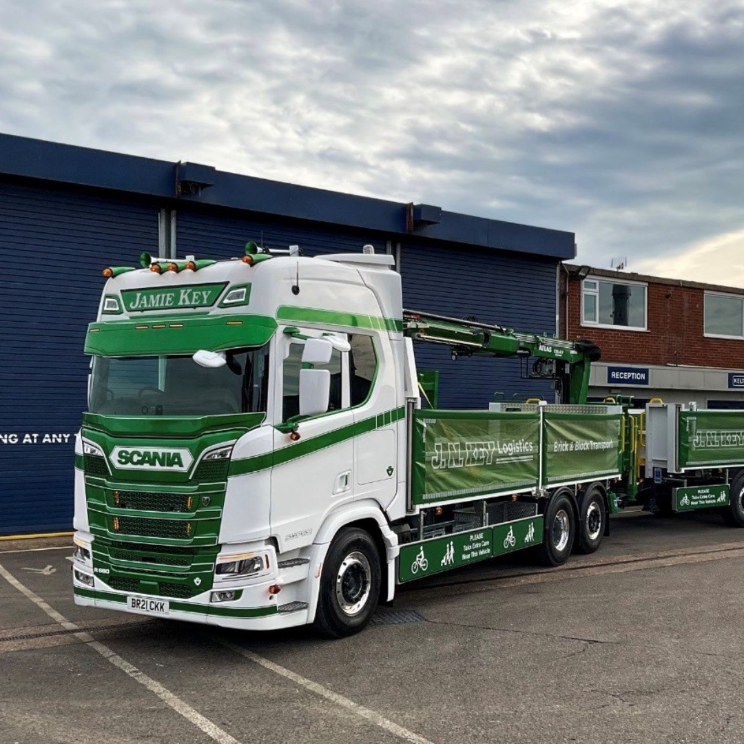 How about this for a special delivery👀💚
J. N. Key Logistics have taken delivery of this truly special Scania S660 V8. Supplied by Keltruck Account Manager, Simon McGuiness.
This fantastic unit stuns in it's bright livery and comes complete with bodywork and livery fitted by Massey Truck Engineering Ltd.
Congratulations to all the team at J. N. Key Logistics on the handover of this magnificent unit!
#SuppliedByKeltruck #ScaniaV8
