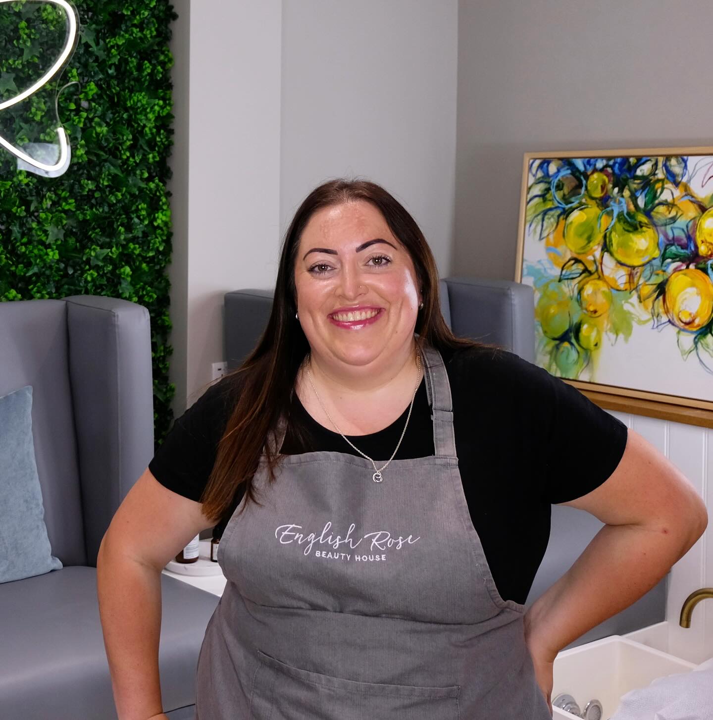 ✨ Tap ❤️ to show some love for our amazing Stacey! ✨
If you’ve ever been to the English Rose Beauty House, you’ve probably met our wonderful Salon Manager — Stacey Lawson 💖
Known for her calm energy, incredible skill, and genuine care, Stacey is a huge part of what makes English Rose so loved. 🌸
Clients trust Stacey completely — her expertise, professionalism, and warmth make every visit feel personal and special. Many have been with her for years, knowing their skin and nails are always in the best hands. 💫
She’s not only one of our most talented therapists, but also a big part of what makes English Rose more than just a salon — it’s a community of women who uplift, support, and empower each other. 💕