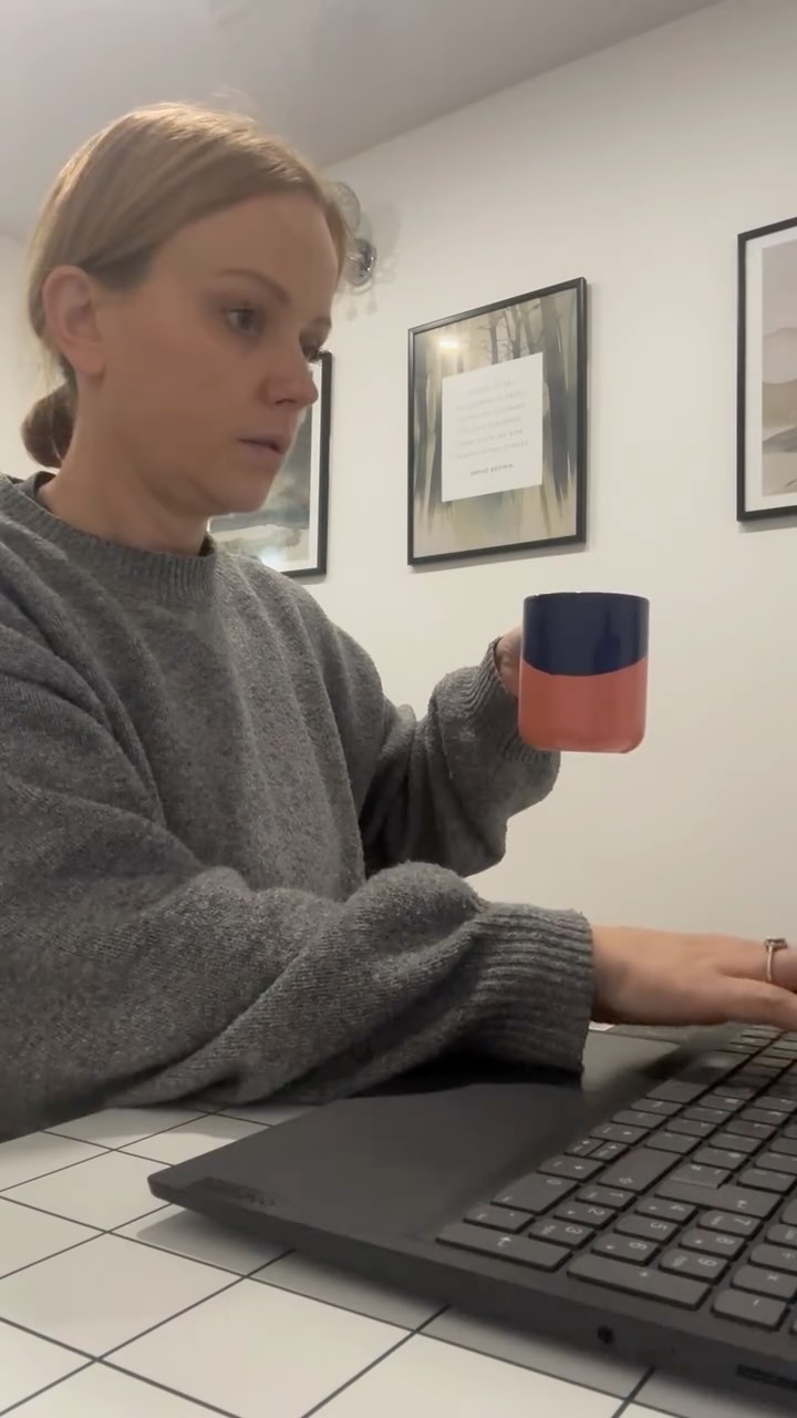 Start the day strong.
Not by hustling harder, but by setting your mind up first.
Your morning habits donât have to be big or aesthetic, they just need to help you arrive in the day ready rather than reactive.
Try building a few tiny âmental habitsâ into your morning routine:
đ§ Pause before you scroll. Give your brain 2 quiet minutes before taking in the world.
đ Set your top 3. Write the three things that would make today feel productive â and let that be enough.
đ Check your story. Notice the thoughts you start the day with (âIâll never get through itâ vs âI can do one thing at a timeâ).
âď¸ Add one mindful moment. A calm coffee, a short walk, a few deep breaths â something that signals: Iâm here, Iâm ready.
Strong days arenât built on motivation â theyâre built on gentle structure, clear priorities, and a mindset that keeps you steady when things get busy.
#Lifehack #psychology #psychologist #selfcare #mindfulness #habithack #habitformation #mindset #edinburghpsychologist #selfdevelopment #healthyhabits #psychologytips