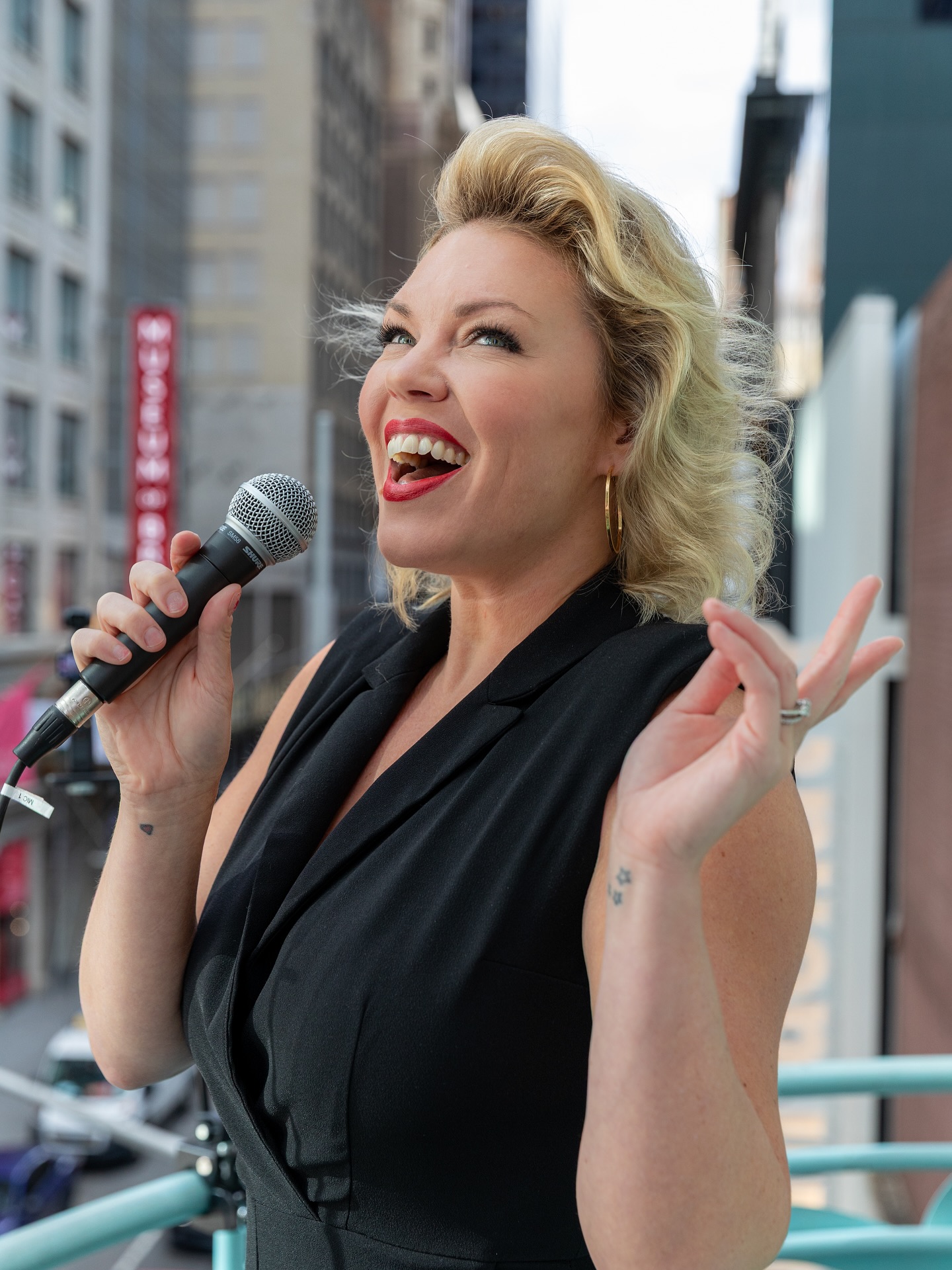 The biggest Black Flame Candle we’ve ever seen! 🕯️
Thank you @risenyofficial for letting @Jay_A_Johnson and @RobynHurder join your coven for an afternoon for The 10th Anniversary and sing some of our favorite spooky tunes with our beloved @martigcummings! 💜
See them both LIVE this Monday, October 20th at Webster Hall all for the @aliforneycenter 🖤✨
Photos by Chris Gagliardi / @chriscapturesitall
🎟️ Tickets available at SpellOnYouNYC.com ✨
#IPASOY10 #The10thAnniversary