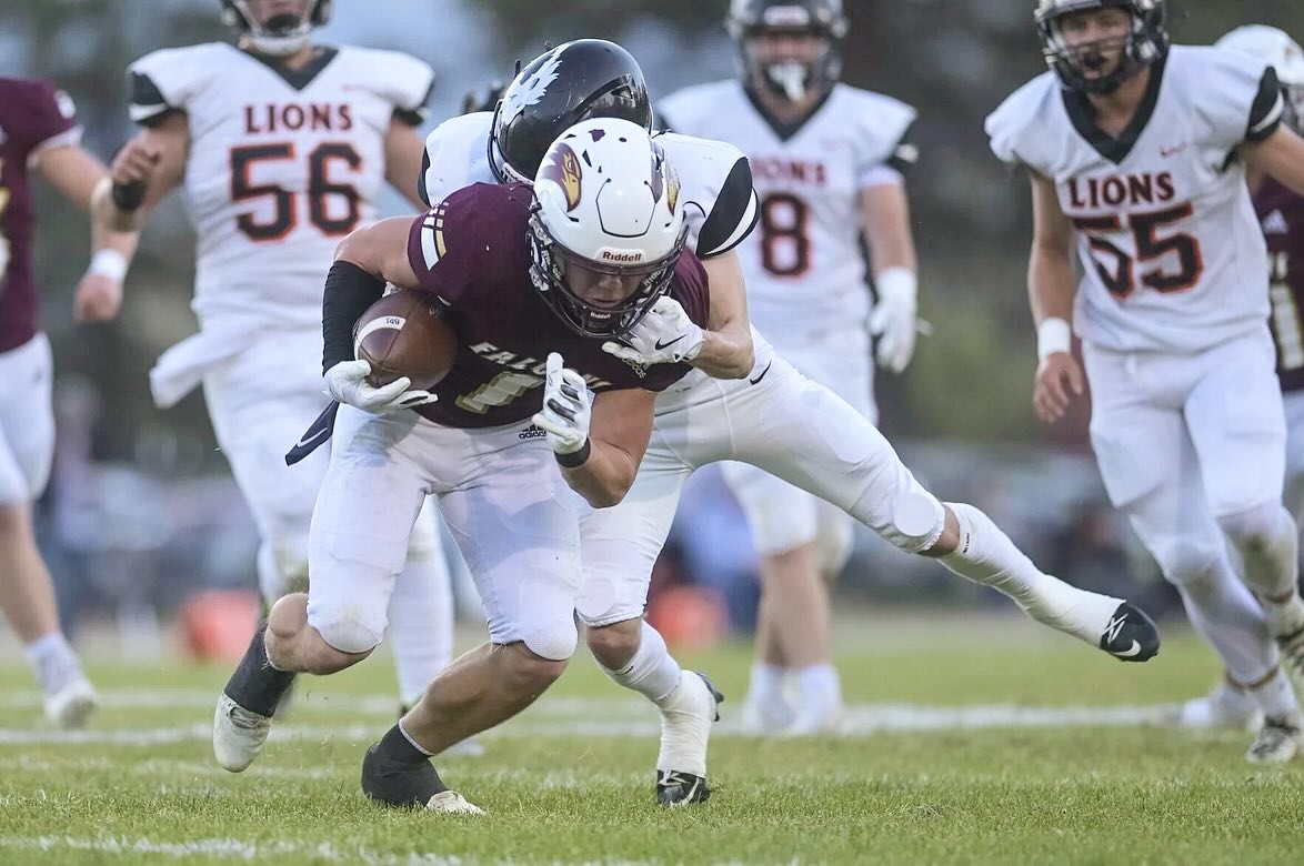 FALCON FOOTBALL // Friday Night Highlights - The boys are turning up the heat again this year..
Go Falcons! 🏈
#florence #montana #footballseason