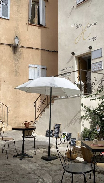 Dalle mie mani…alle vostre 🫶🏻
Alcuni dei pezzi che vedete qui sono della nuova collezione che uscirà il 17 Ottobre. Iscrivetevi alla newsletter per restare aggiornati ✨
—
From my hands to yours 🫶🏻
Some of the pieces you see here are from the new collection coming out on the 17th of October. Subscribe yourself to the newsletter to stay updated ✨
#jewelry #jewelrybrand #stainlesssteeljewellery #goldjewellery #jewelrybusiness #jewelryinspo