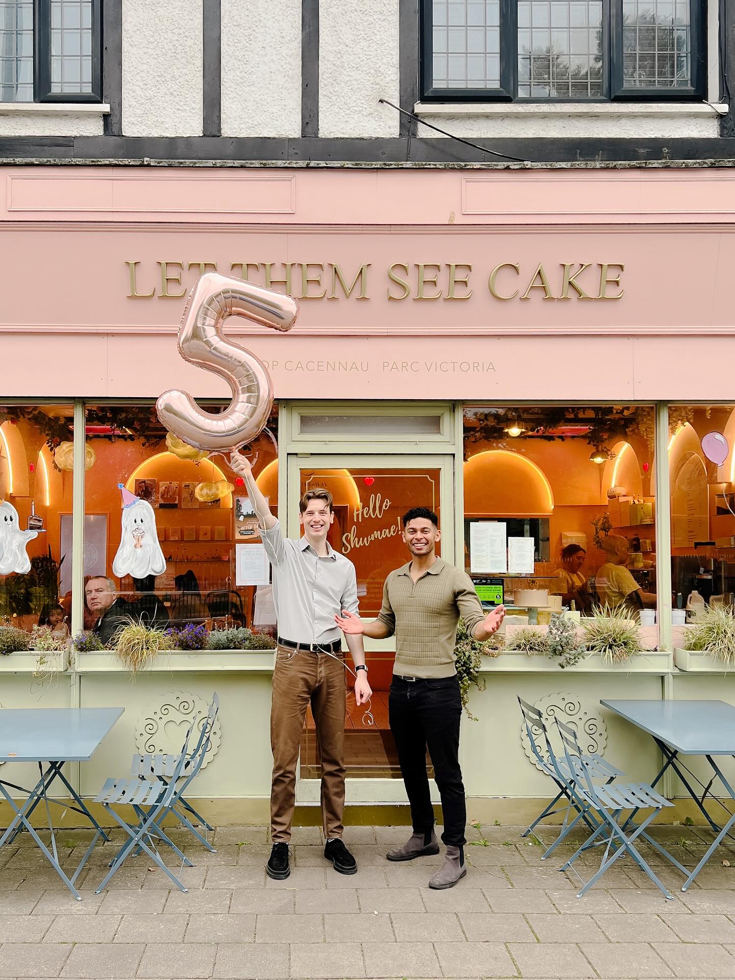 In case you haven’t been following any of our posts or stories this week..Let Them See Cake turned 5 years old today 🥳
In some ways it only feels like yesterday that we opened our doors during lockdown for the lovely people of Victoria Park, and in other ways life has changed so much for us over the last 5 years.
Whether you’ve popped in for a little treat, had brunch, afternoon tea, or even one of our celebration cakes, we want to say DIOLCH O GALON for all the love and support over the years❤️
As well as to the LTSC team that work tirelessly behind the scenes to make sure everything goes smoothly.
In today’s climate it can feel like an uphill struggle for many business owners, and whilst we endeavour to show our happy faces each and every day, it doesn’t stop how challenging and sometimes scary being in business can be.
And in a world that can seem more polarised than ever we hope to continue to uphold our values of friendship, respect and kindness, and continue to be part of the community for many years to come.
Cariad mawr 🫶💌
Gareth, Ryan, and Team LetThemSeeCake
#letthemseecake #businessbirthday #happybirthday #birthdayballoon #cardiffindependents #supportlocal #cardiffcakes