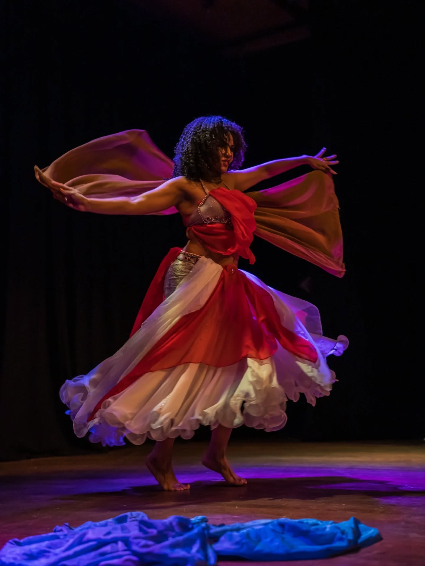 Images from our Magic Hafla, show staged at the Sean O'Casey Theatre on the 5th of October 2025. Artistic and Executive Production by Cida Arcanjo. Photos by Zofia J Photography.
✨💃✨
Get ready for our next event: A Night At The Harem 2026
🔥🔥🔥
#bellydance #lovebellydance #bellydancequeens #dublinbellydance #yallabellydance