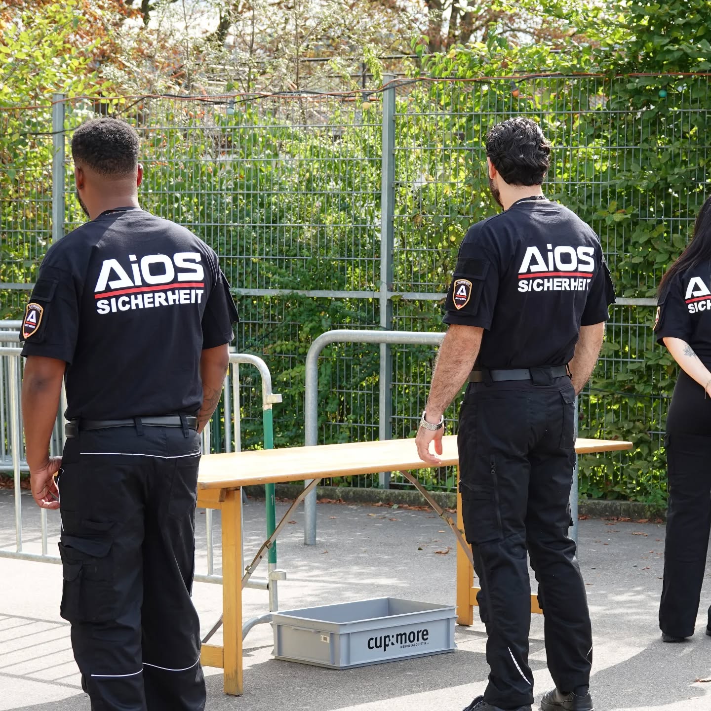 🚓 Ordnung. Sicherheit. Präsenz.
Unser Ordnungsdienst sorgt dafür, dass alles reibungslos läuft. Wir sind aufmerksam, freundlich und zuverlässig im Einsatz für ein sicheres Umfeld. 💪
#aiosswiss #ordnungsdienst #sicherheitimeinsatz #sicherheit #basel