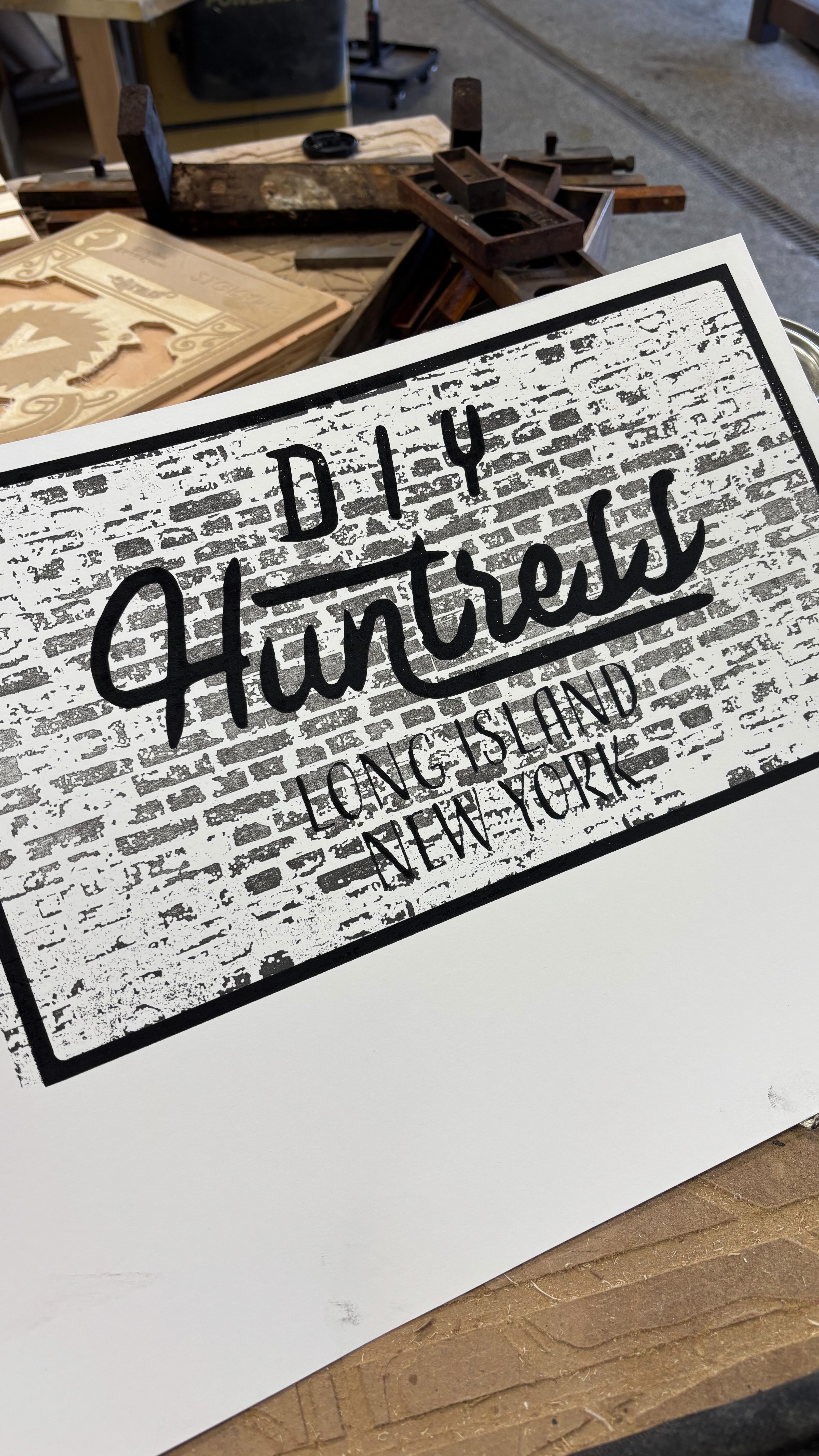 I was watching one of Sam’s videos and realized her logo would look cool paired with her white washed bricks as the background. Knowing we’d all be at Maker Camp, the stage was set.
Thanks to @_callmemabie_ for luring her in.
#letterpress #diyhuntress #makercamp #imake #speedballart #flexcut_tools