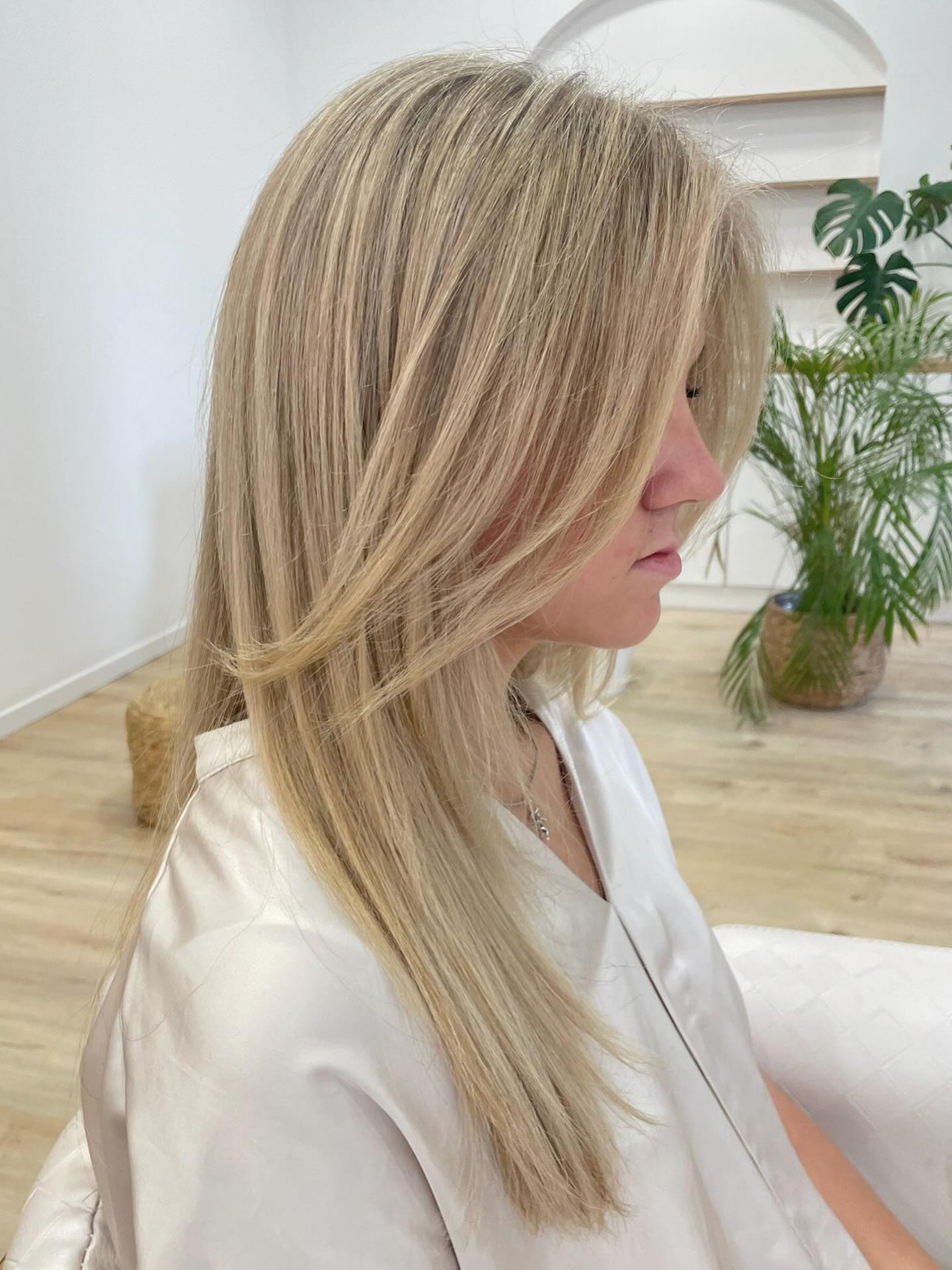 Before and after Cut and highlights ✨🙌
#haircut #hairdressermallorca #hairstylistpalmademallorca #numesalon