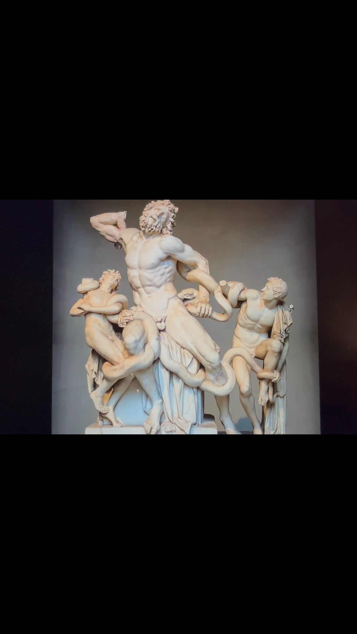 La imagen de la agonía. Laocoonte y sus hijos, en los Museos Vaticanos. “No os fiéis de los griegos, aunque traigan regalos” (La Eneida)
