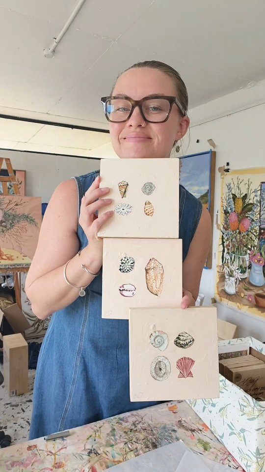 Pack all my things with me for tomorrow's market!
@thegreatartistmarket is an epic market held a few times a year at @felonsbarrelhall in Brisbane. I'm so excited to be coming along for the first time as a stallholder!
If you're going to be there too, please come up and say hello!
Also - I have a deeper understanding of how much prep work goes into these types of markets 😅
#brisbaneevents #market #australianart #markethaul #handmade #brisbanearts #tgam