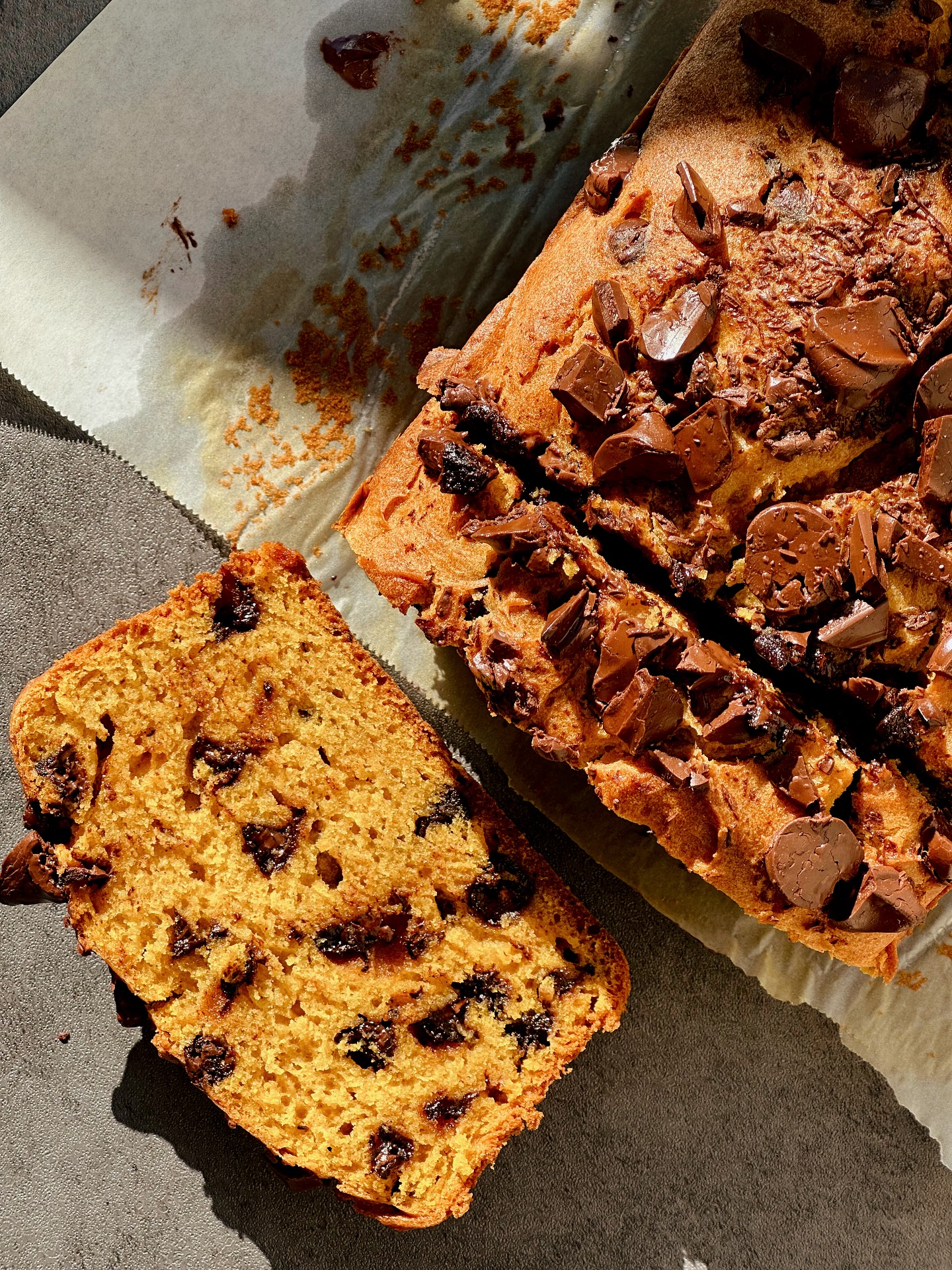 I know that pumpkin recipes in August are controversial, but what I wanna know is when they have to end? No more pumpkin after October? November? Pumpkin always? Lemme know in the comments hehe
If you want my gluten free Olive Oil & Chocolate Chip Pumpkin Loaf recipe, just comment “pumpkin” and I’ll send it your way! I love it because it’s so moist and not super sweet! The olive oil adds a nuttiness and compliments the chocolate chips so well!
#glutenfree #recipes #fallrecipes #pumpkinrecipes #pumpkinloaf #pumpkincake