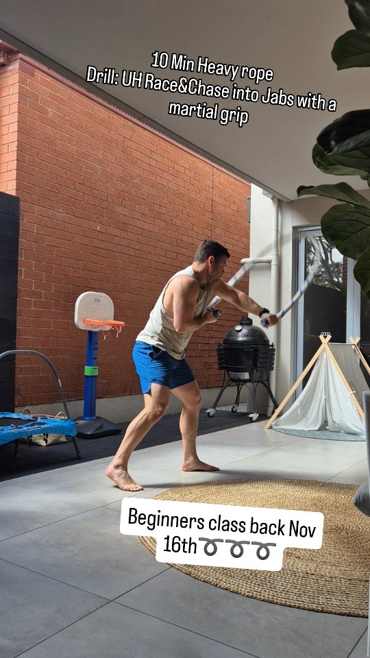 Hardstyle → Rope Flow 🌀
Power meets movement.
This is the kind of control we build in class.
🗓 Beginners class returns Nov 16
TODAYS SESSION - 13TH OCT 2025
GET UPS - 40KG X 10 X 1
SNATCH - 36KG X 16 X 5 EVERY 75SEC
BRACKET 2 - LOW VOLUME
HEAVY ROPE - 10 minute drills - Underhand race&Chase to Overhand jabs
**focusing on rotating hard with the hips, spine d shoulders. Driving the power from the hips.
#hardstylemethod #hardstylekettlebell #sfg #ropeflow #strongfirst