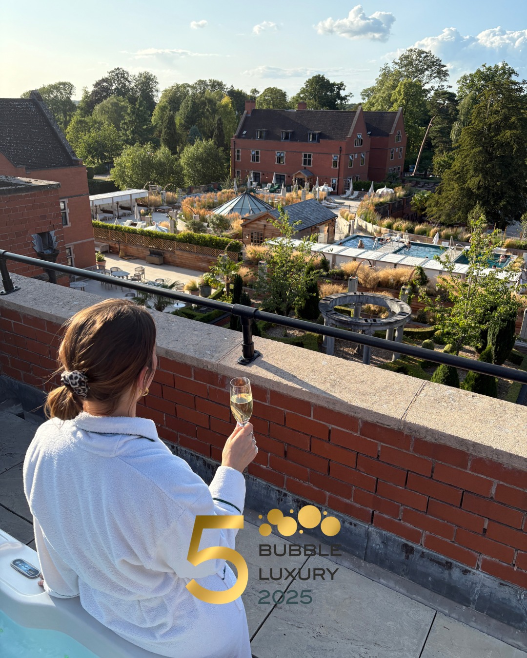 We’re thrilled to share that Hoar Cross Hall has once again been awarded 5 Bubble Luxury status by the @goodspaguide! 🫧
It’s an incredible recognition of our team’s dedication, especially as it follows our recent win as AA Best Spa Hotel in the UK.
Thank you to everyone who continues to relax and make memories with us. 💚🥺
#HoarCrossHall #GoodSpaGuide #FiveBubbleLuxury #AAHospitalityAwards #Spa #Hotel