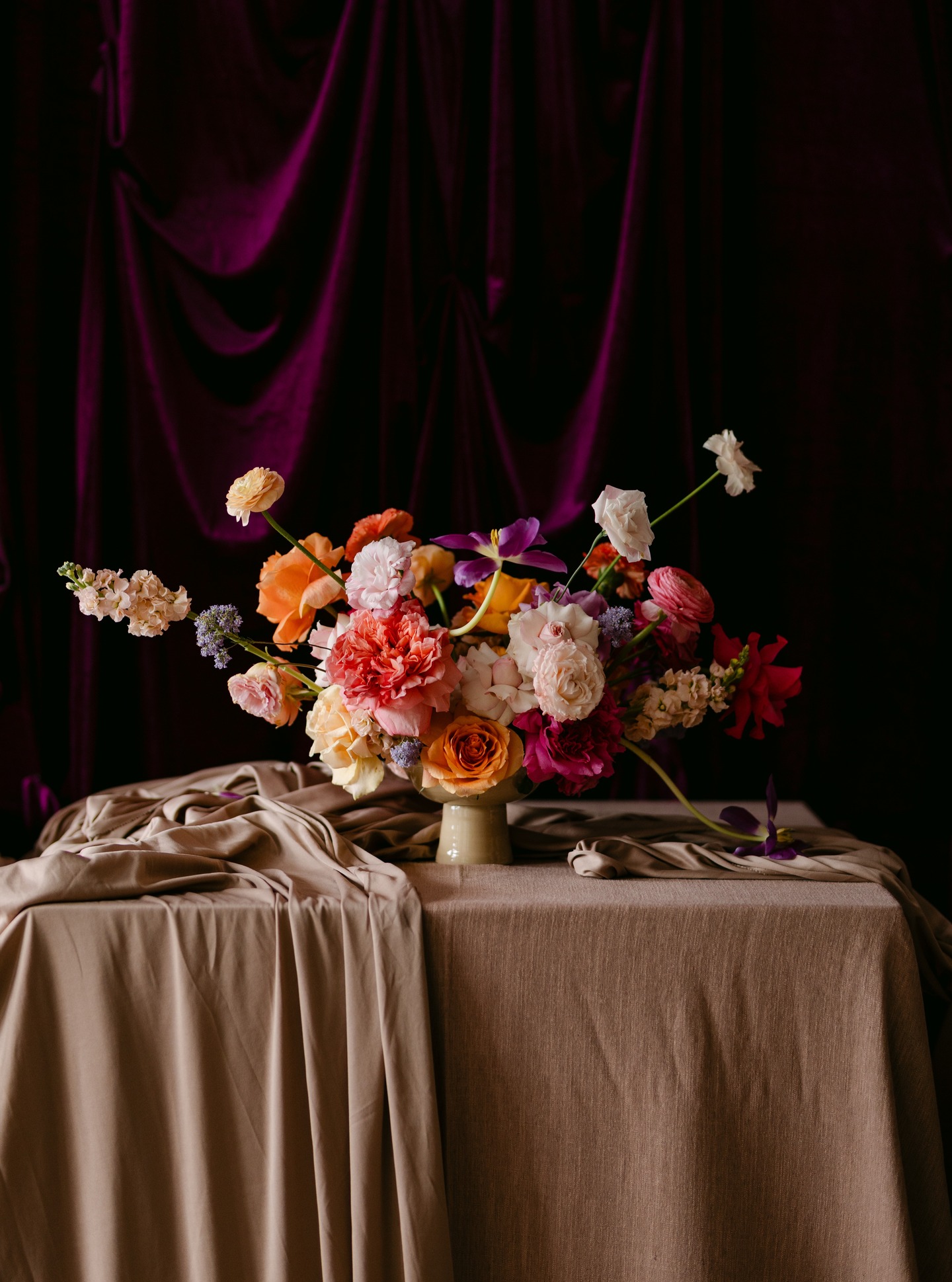 I’ve always been a self-taught florist. I have learnt through trial, error, many many late nights and endless passion!
Recently, I took a floral design course in Cape Town by the amazing @pausefloralworkshops by @anliwahlfloral and @kadoufloraldesign to refine my craft, and it was such a beautiful affirmation that I’m right where I’m meant to be. 🌸
It reminded me that creativity doesn’t need rules. It needs just the right balance of skill, heart, and intention.
Feeling inspired, grounded, and more confident than ever to bring wedding dreams to life - beautifully, intentionally, and with care. 💍🤍
Venue: @thevenuepaarl
Floral collaborator: @groen.igheid
Photography + Videography: @delicatephotography_xo
Draping + Structures: @inandoutevents
Linen: @curated_event
#FloralDesign #WeddingFlorist #KZNFlorist #TheBlushingDahlia #WeddingFlowers #weddingdecor