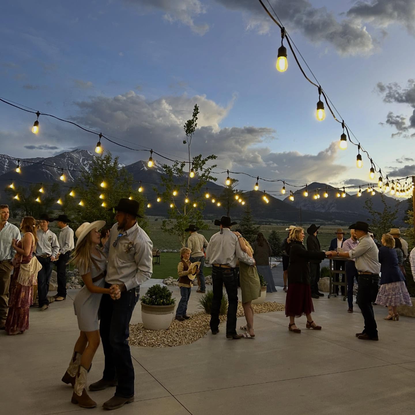 More weddings at @thebarnatsunsetranch please!
.
“Yes, yes, and yes! … Skyler and Maria made our day go by so smoothly and were always there with a smile and a helping hand. From the ceremony music to the epic dance floor, they truly made the day perfect! I cannot recommend GVE enough! Thank you both for being AMAZING!” Thank you, Nathan! What a beautiful celebration ❤️
.
#gve #gunnisonvalleyentertainment #thebarn #weddingdj #dj