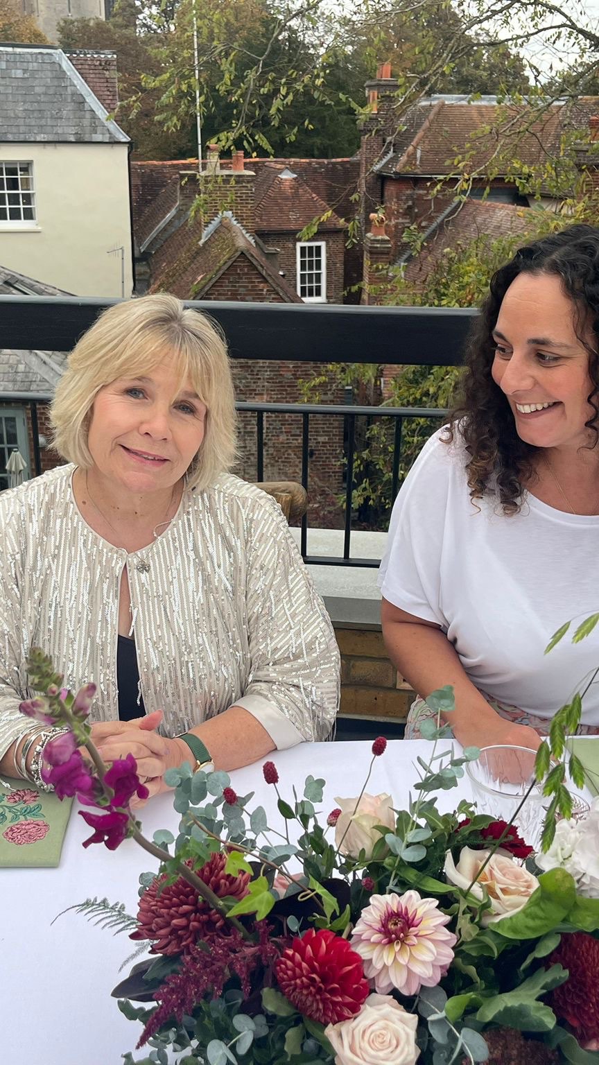 Join us Live!
This weekend we would love for you to join us in the audience for our first ever Live recorded episode! We will be at @loandbeholdanotherweddingfair on Saturday afternoon chatting to a host of expert wedding suppliers and answering your questions so come on down!
Head over to @loandbeholdanotherweddingfair to grab a ticket or message us for a pair of FREE VIP tickets!
Before our Q&A you can check out some of the gorgeous dresses and designs from @velvetqueenbridalshop
We will be joined on stage by…….
Miranda @mirandathecelebrant
Nicola @velvetqueenbridalshop
Ami @loandbeholdbspk
Your hosts, as always are Vicky @spotonceremonies and Keshira @keshiracreativeevents
#weddingpodcast #livepodcastshow #wildlywed