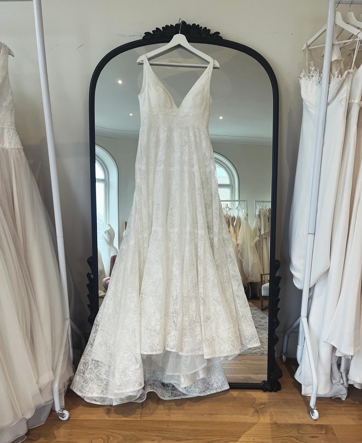 We love @jesuspeiroofficial and so do our brides. This gorgeous new donation is going out in the showroom today ❤️
