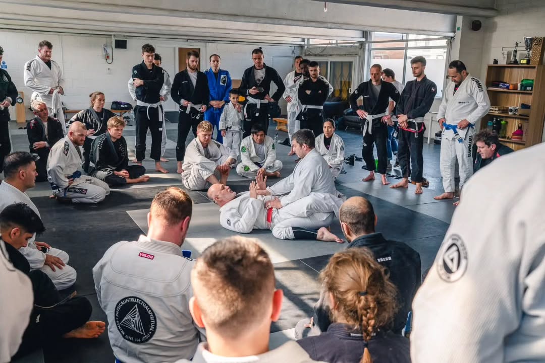 It's Mauricio Gomes seminar day! @mauriciogomes.bjj World famous coach, our mentor, legend & the highest ranking jiujiteiro in Europe, is coming to Centre Line HQ in Worthing tonight for a seminar & grading. Days like this indeed.
#mauriciogomeslegacy
#centrelinejiujitsu #centrelinebjj #worthingmartialarts #bjjlegend