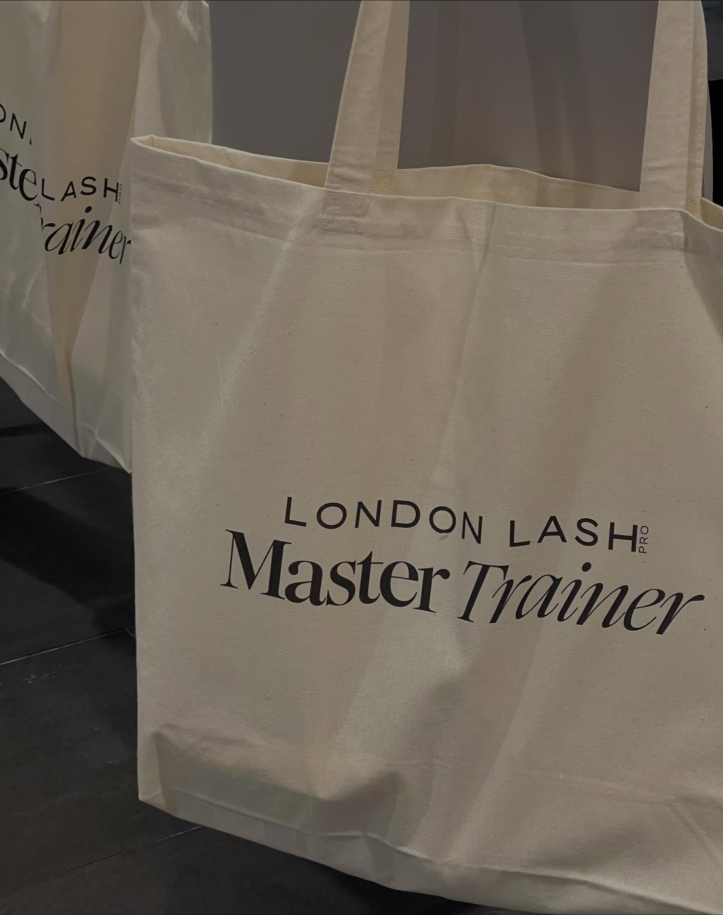 MASTER TRAINERS 💫
We’re not only just learning how to teach students to create beautiful classic and volume lashes - we’re learning how to teach the future educators how to teach their students! 👩🏻🏫💫
London Lash will be expanding to the Middle East - I’ll be training future Approved Trainers as we grow London Lash education in the region. 🇦🇪✨
Met some beautiful and inspiring girls today from France, Spain, and Kosovo - all of us here to bring London Lash education back to our countries 🌍💫
@london_lash_pro LET’S GO!!!!
