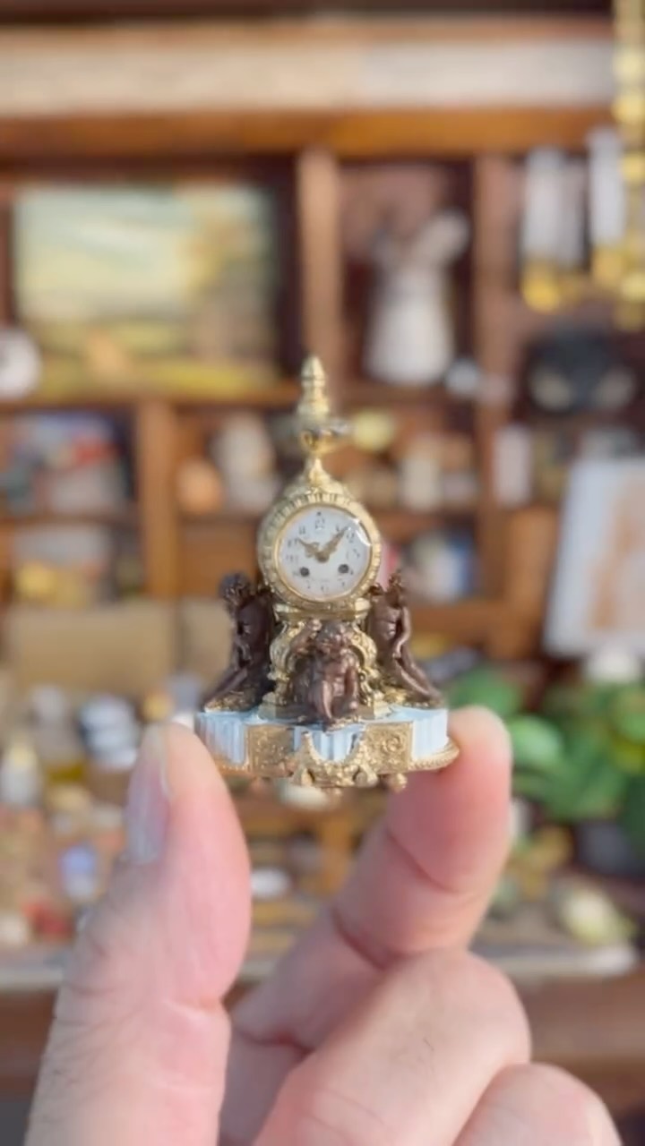 Fancy and Fabulous and #OverTheTop estate auction is ON! and includes this awesome mantle clock by @bigmansmallworld_ 3D printed with hand painted embellishments. Bidding ends Sunday during the 7pm ET hour. #swoon #dollhouse #miniatures #dolhouseminiatures #elegant #fabulous