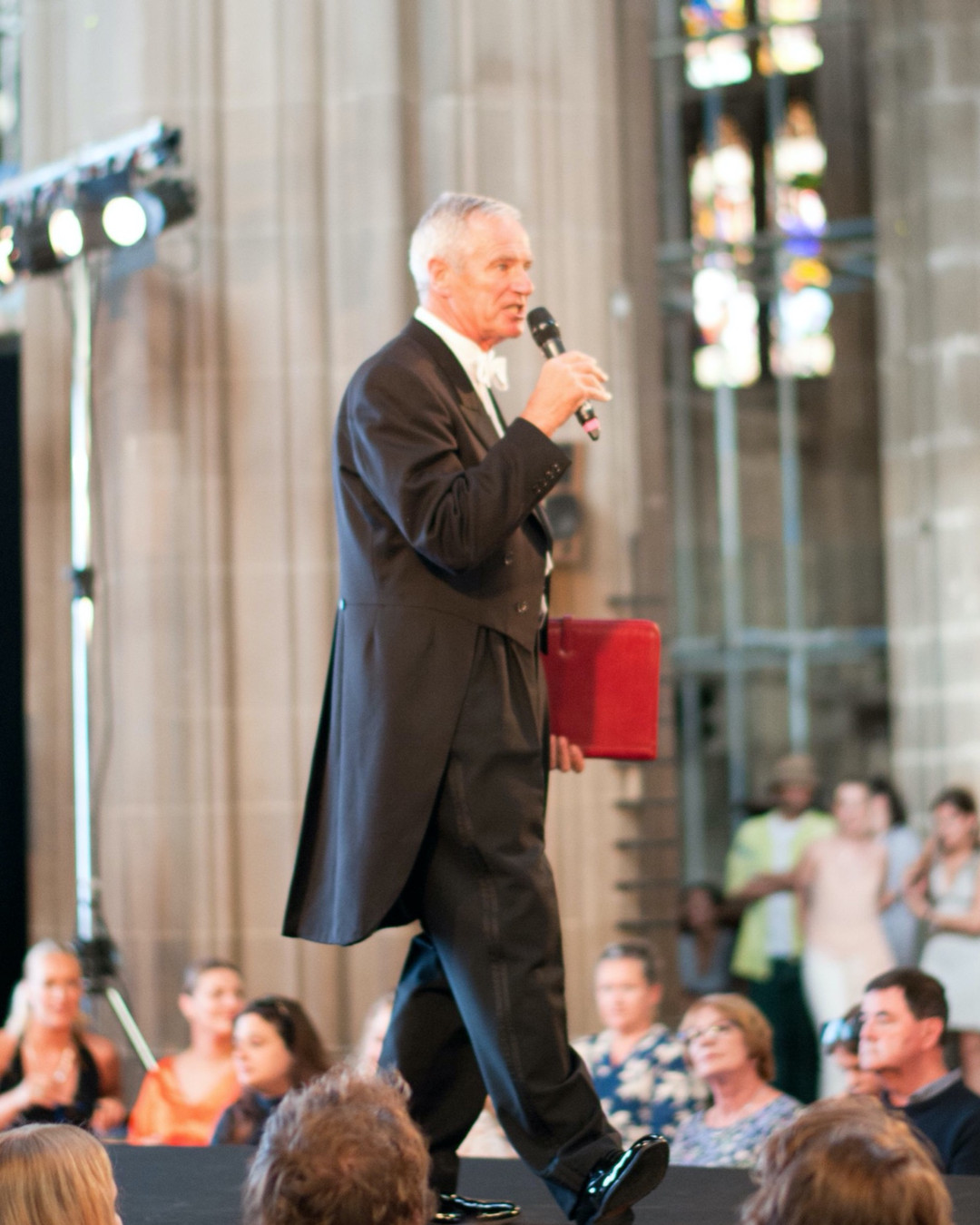 Elevate your special occasions with the expertise of Cheers Geoff! 🎤 Whether it’s a wedding, a corporate event, or an awards ceremony, Geoff brings professionalism, warmth, and a personal touch to ensure your event flows seamlessly and keeps everyone engaged. Discover how his service can make your next event truly unforgettable! 🌟 #EventPlanning #ToastmasterServices #ProfessionalEventSupport #CheersGeoff