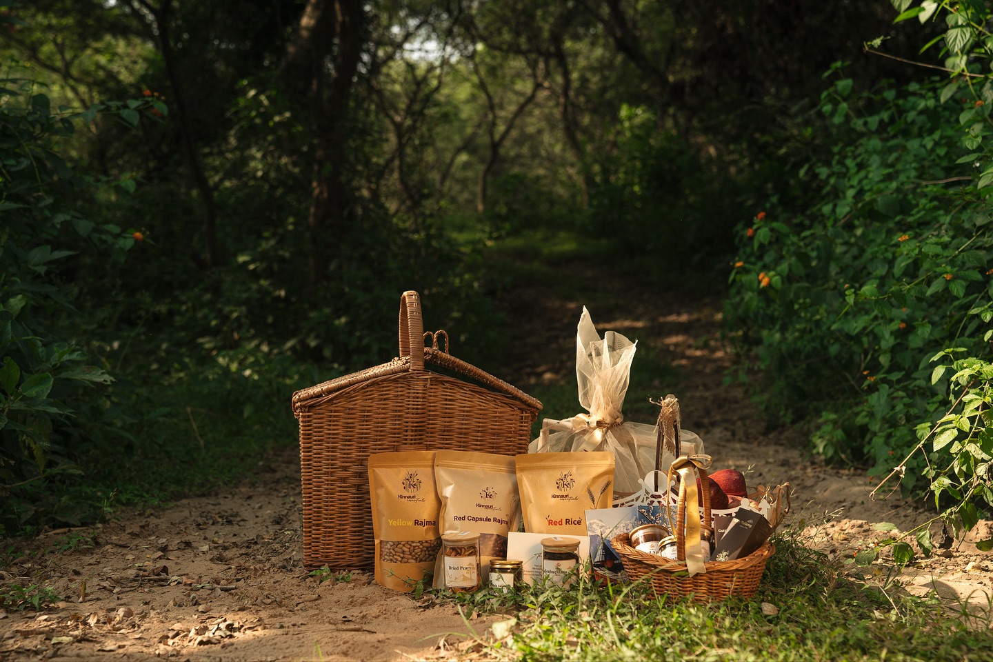 Customise your box of purity and share the love and care with your dear ones for their good health and well-being. Let gifting be more mindful and clean with Kinnauri Essentials local produce.
🌲100% Natural
🌲Pure
🌲Gluten Free
🌲GI certified
🌲Hand extracted
🌲Chemical free
🌲Seasonal
Grown in the highlands of Kinnaur 🏔️ DM us to know more !!!
#vegan #gicertifiedproducts #local #vocalforlocalindia🇮🇳 #healthyliving #purity #kinnauriessentialproducts #india #fairtrade #tribal #chemicalfree #greaterhimalayas #westernhimalayas #indigenous