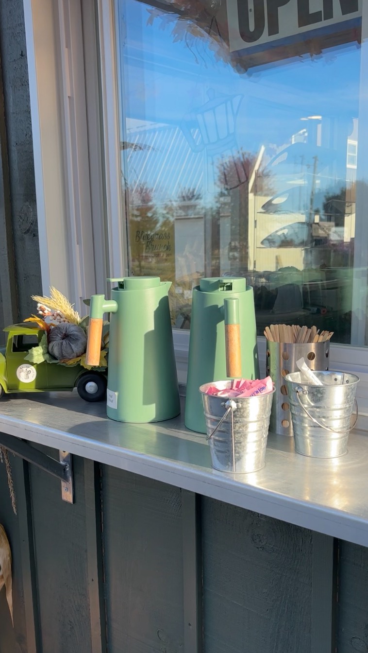 What a fun morning! Love that my jobs allows me to meet the coolest people @vibe.goderich and go to the loveliest little places. If you’re in or near Stratford I’d highly recommend @thefloralcupstratford the owners are the nicest people and the coffee is delicious 😍☕️
#stratfordontario #supportlocal