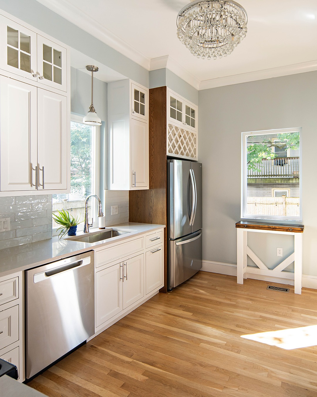 ✨OPEN HOUSE SUNDAY 1-3✨
8 Thornley Street
Savin Hill, Dorchester, MA
🛏️ 4 BEDS
🛁 2 BATHS
📐 2,152 SQFT
💵 $1,099,000
• Stunningly preserved Colonial blends historic charm with modern updates nestled in coveted Savin Hill
• Soaring 10.5ft ceilings on the mail level, and 9FT ceilings on the second floor
• Mindfully upgraded custom kitchen with gas range, exterior vented hood, microwave drawer, quartz countertops, elegant light blue backsplash, sleek full height cabinets with flush overlay, and glass upper cabinets
• Primary bedroom with an attached dressing room/office
• Spacious, fully fenced backyard with a patio and garden beds
• Park with ease in 2 cars driveway
• 5 minute walk to MBTA Red Line
• Enjoy hip and vibrant cafés, eateries, scenic beaches, South Bay Center and UMass Boston
OPEN HOUSE
🗓️ Sunday, October 19th, 1-3 PM
LISTING AGENT
👤 Marie Montieth
📱 781-492-1023
📩 MarieMontiethRealty@Gmail.com
Link in bio for more info!
.
.
.
.
#dorchesterlisting #homeforsale #singlefamily #4bedroom #savinhill #homeforsale #dorchesterma #bostonlistings #bostonrealestate #bostonma #boston