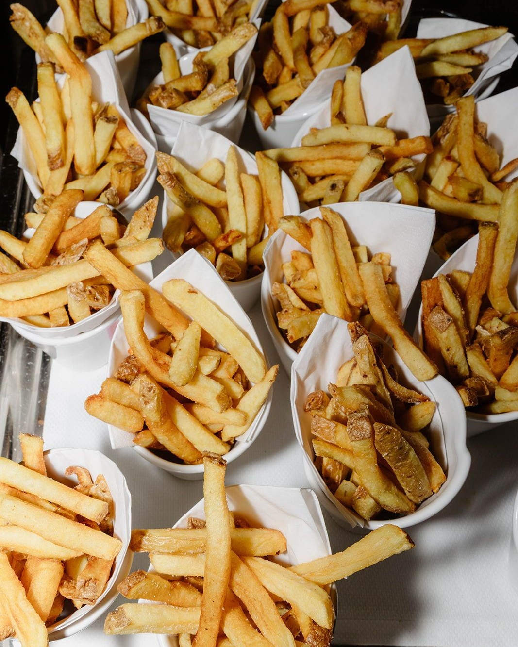 Sometimes, joy looks like this.
A little chaos, a lot of laughter — and the kind of simplicity that feels like home.
Because not every detail needs polish to be perfect.
→ Find beauty in every moment — follow @gaeadesignevents.
Planning, concept, design, stationery & florals: @gaeadesignevents
Rentals: @hussenzauber
Photography: @kuenzli.photography
Videography: @kuenzli.photography
make-up artist: @sinemyavsaner
musicians (wedding day): @feelgoodinc.ch
musicians (ceremony): @lemancellos
light & tech: @sparkevents_ch
#musicians #weddingfashion #mariage #weddinginspo #weddingstyle #weddingideas #weddinginspiration #weddingplanning #weddingdecor #weddingflowers