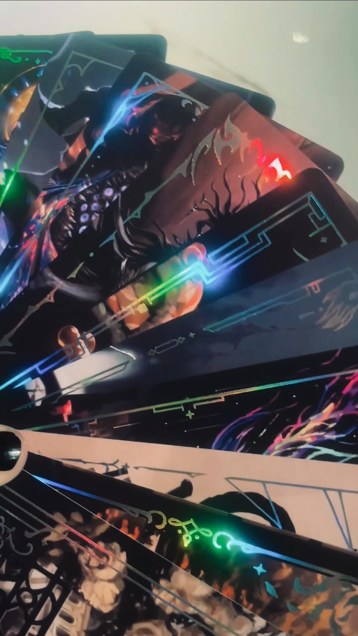 I have both an inner child & and an inner demon 😎✨
.
Tarot has helped me acknowledge the needs of both and so my art reflects that. I hope it can help you get in touch with yours too 🖤
.
POLL: Which side do you speak more to?
.
….And crazy blinding holographic foil on both sides? I said HELL YEAH 👏🏻✨
#tarotcommunity #tarotartist #darkfantasyart #darksoulsart #foodillustrator #witchyart #gothicart #tabletop #cardartist