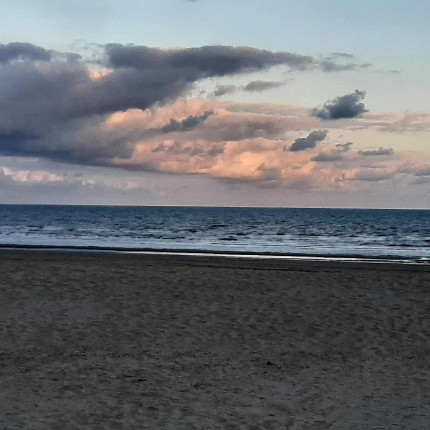 Magnifique semaine passée à la mer entre couturières que de plaisirs: couture balade, apéro, resto, le tout dans une incroyable ambiance, merci à toutes pour votre bonne humeur.
#lesateliersgrege ,#coursdecouture ,#coutureaddict ,#jecreecequejeporte .