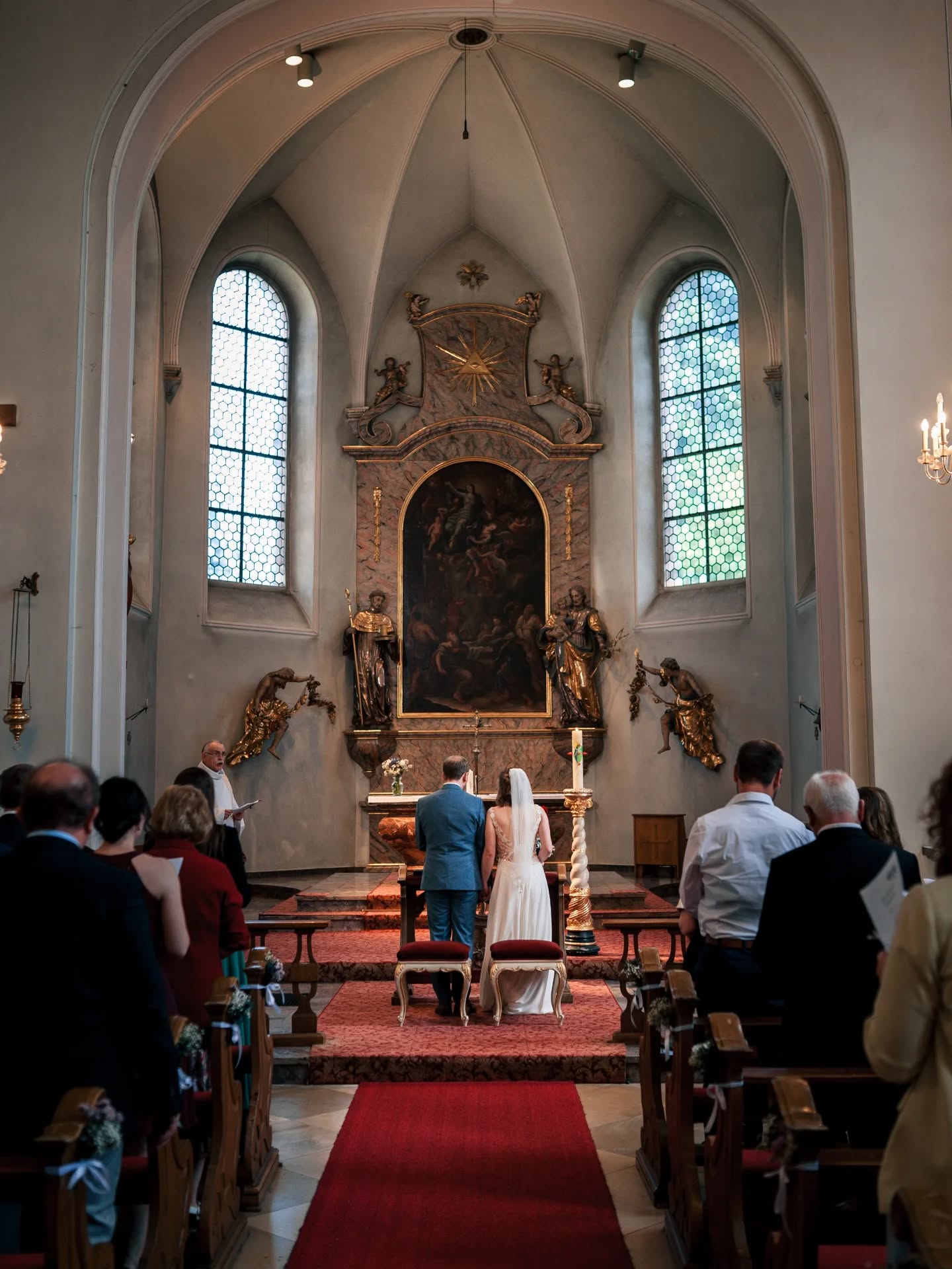 Plant & organisiert – aber vergesst nicht, einfach zu fühlen. Der Hochzeitstag ist kein Projekt, sondern ein Erlebnis. Genießt jeden Augenblick, als wäre er der erste eurer Ehe. Und keine Sorge – ich sorge dafür, dass diese besonderen Momente euch für immer in perfekten Bildern erhalten bleiben.
#Hochzeit #Hochzeitsfotograf #Hochzeitsliebe #BrautpaarTipps #Hochzeitsmomente #EuerFotograf #Hochzeitsplanung #Hochzeitsinspiration #Hochzeitstag #Brautpaar #LoveStory #Hochzeitsfotografie #WeddingVibes #FürImmerUndEwig #EchteEmotionen #Hochzeitszauber #Fotoliebe #ErinnerungenFürImmer #Hochzeit2026 #Verlobung