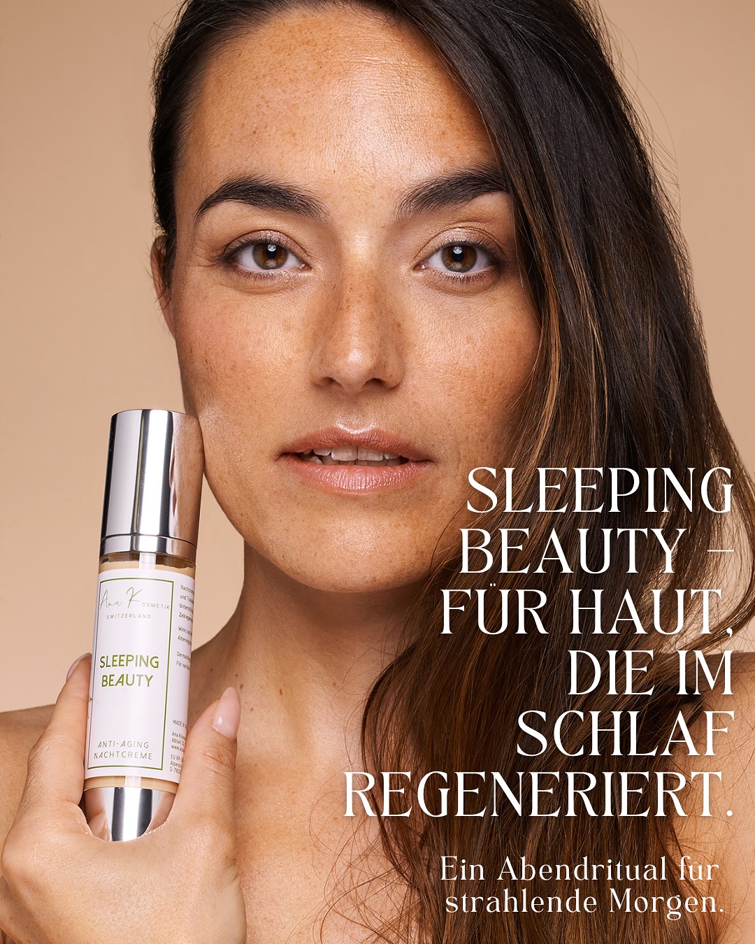 SLEEPING BEAUTY – Deine Haut verdient erholsamen Schlaf.
Tagsüber ist deine Haut im Verteidigungsmodus.
Nachts regeneriert sie – wenn du ihr das gibst, was sie wirklich braucht.
Unsere Nachtpflege SLEEPING BEAUTY
– beruhigt mit Olivenblatt- und Traubenkernextrakt
– stärkt die Hautbarriere
– spendet tiefenwirksame Feuchtigkeit
– sorgt für glatte, ausgeglichene Haut am Morgen
Und das ganz ohne Kompromisse:
🌿 Vegan
🇨🇭 Swiss Made
🧪 Dermatologisch getestet
#AnaKosmetik #SleepingBeauty #SwissSkincare #Nachtpflege #CleanBeauty #HautpflegeRoutine #SelfcareNight #GlowySkin #SchweizerQualität #VeganBeauty #Swissmade #skincare #naturalskincare #skincareproducts #staynatural #staynaturalstaybeautiful #anakosmetikswitzerland
