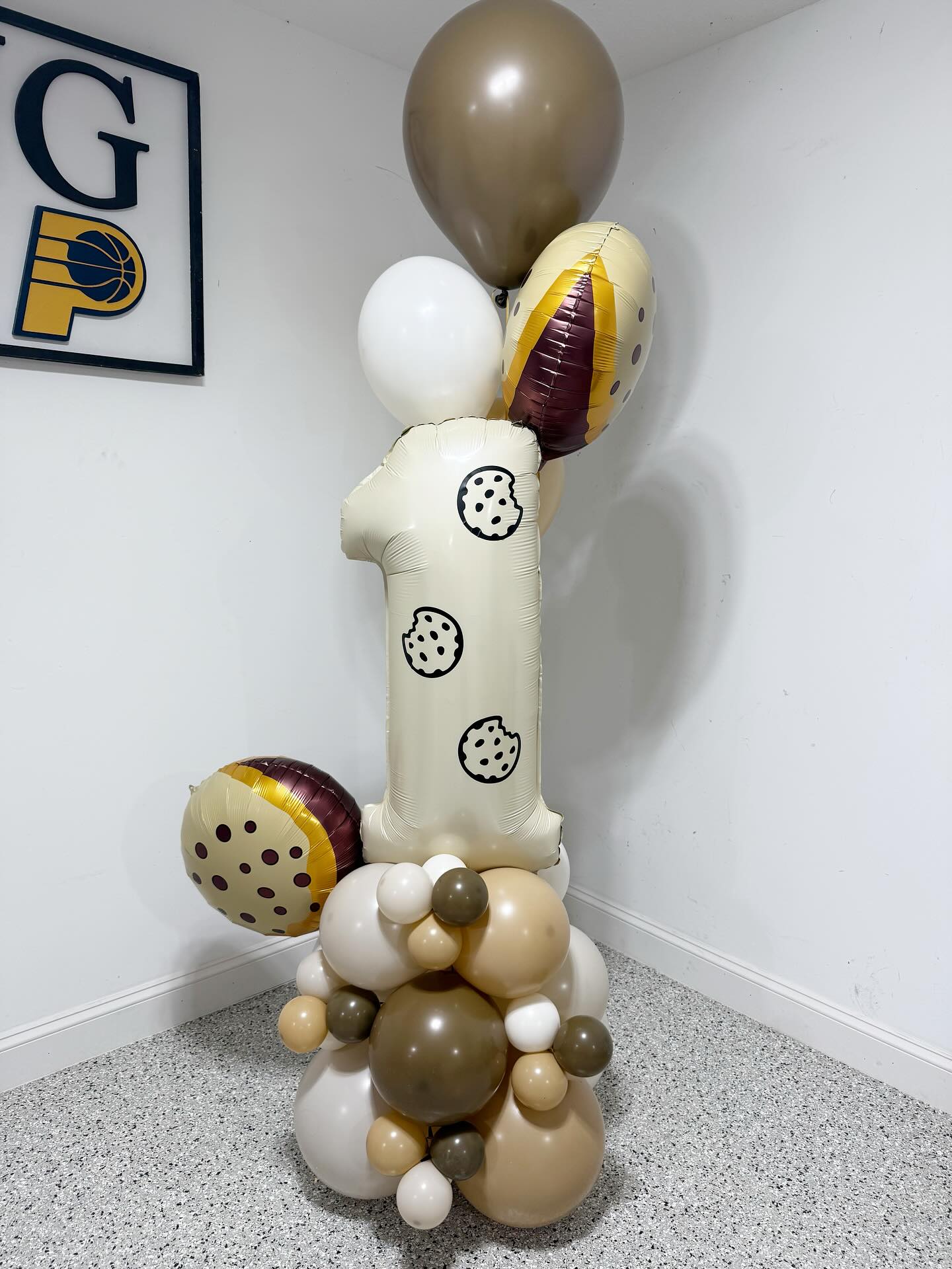 Cookie themed number stack with helium 🍪