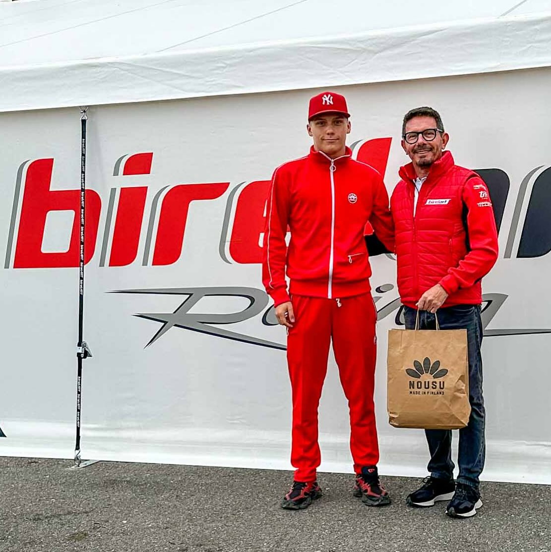 Wanted to give something very Finnish and very special from my sponsor @retronousu to the Boss🔥A matching track suit🔥
Thank You @birel_art My Team❤️
#mara
#gomara
#racewithmara
#nousu
#retronousu
#birelart
#redpower