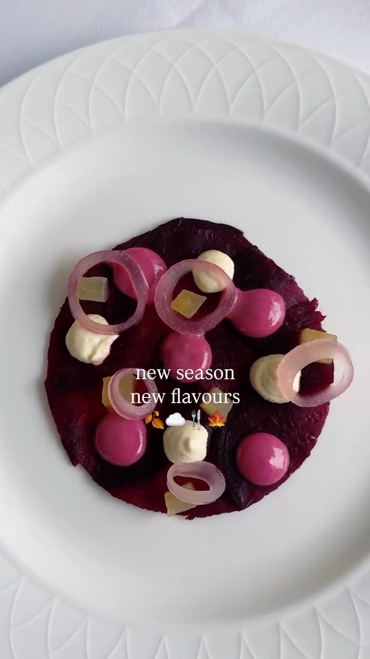 Autumn called and we answered 🍁🍴
Introducing our new seasonal menu - think comforting dishes, bold flavours and cosy vibes ☁️
From spiced butternut squash soup to venison fillet served with a mini venison Shepherd’s pie, every plate is full of rich, hearty flavours.
#autumn #winter #restaurant #cambridge #explore #seasonal