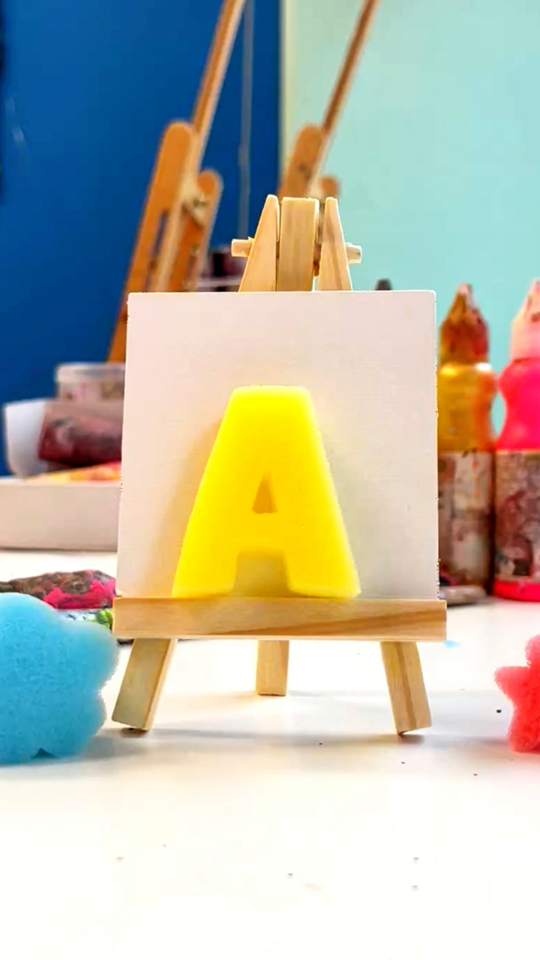 Kleines Stop-Motion-Video zum Wochenausklang.
🎨💕
#stopmotionart #creativeweekend #kunstmachtglücklich #ateliercoconcolore #kunstimwedding #berlinkreativ #berlinkunst #kreativmomente