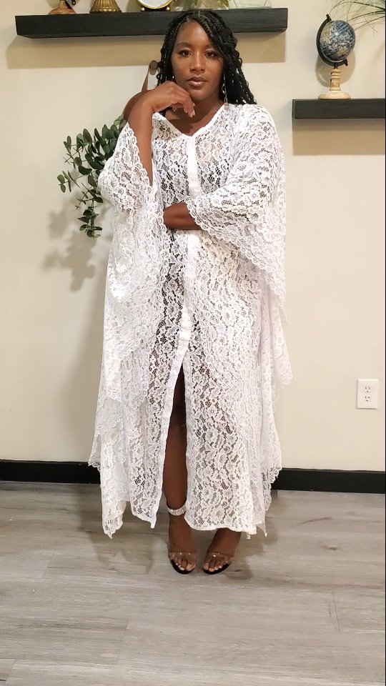 Simply Sensual 💋
Super Seductive 👀
Seriously Sexy ❤️
This lightweight kaftan is perfect for those nights when you want to stay in and cozy up for a night with your one and only.
www.elijahlee.life