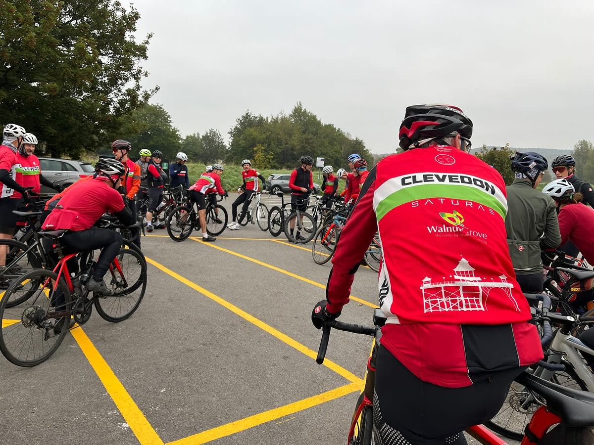 Lovely Sunday club ride today with all the groups heading to Uphill for the much needed (and wanted!) coffee and cake refuel.
Pics show everyone at the meet point in Congresbury and groups 5 and 6 kicking back at the cafe. #cdrc #sundayclubride #sundayfunday #clevedonanddistrictroadclub
