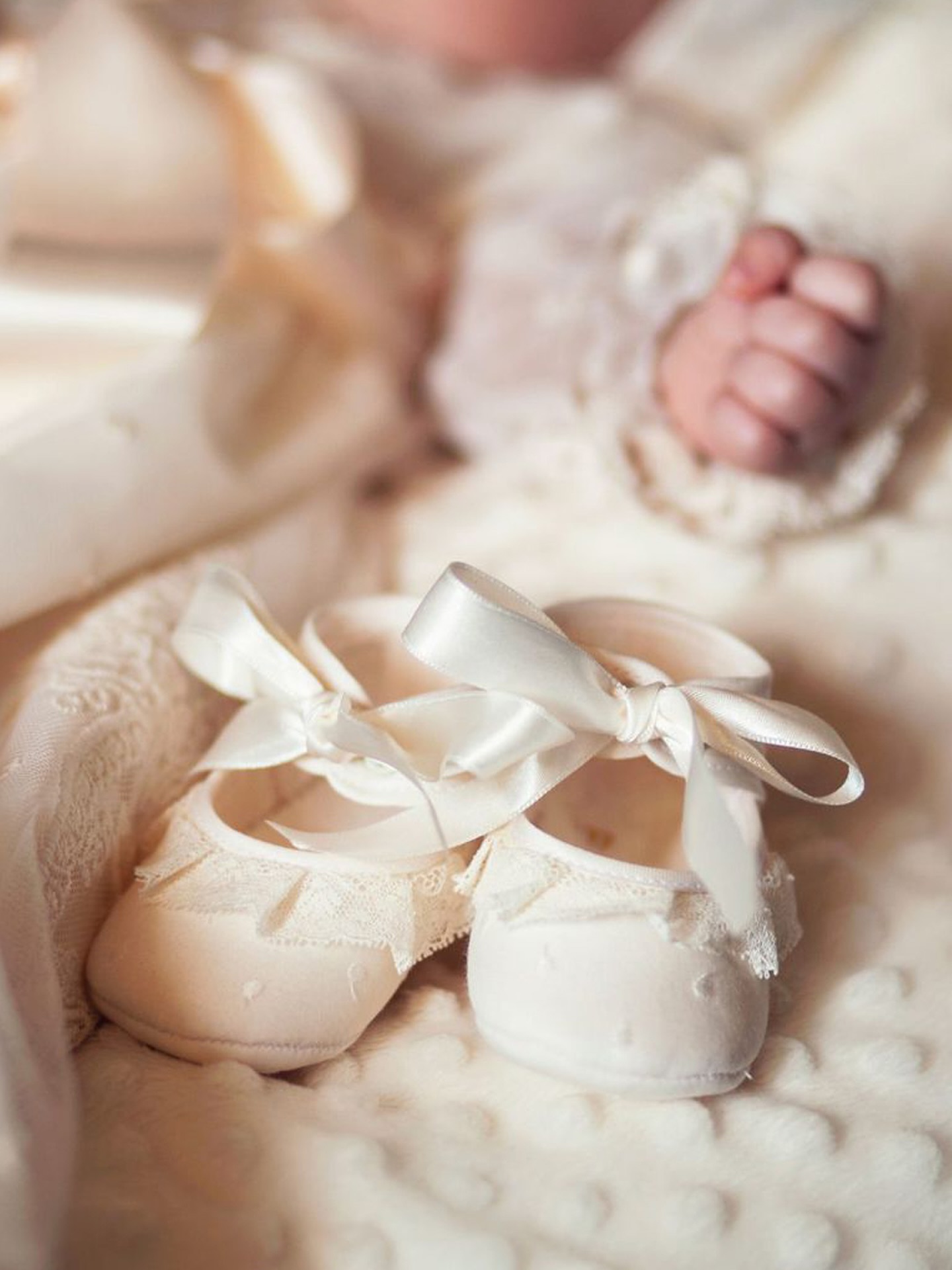 Make your baby’s baptism day even more special with a bespoke christening cross ✨
#mkfinejewelry #bespokecreations #custommade #jewels #whitegold #yellowgold #christening #baptismcross