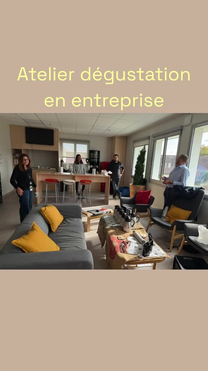 Si tu ne viens pas à la Brulerie Mage, la Brulerie Mage viendra à toi !!
La semaine dernière, petite dégustation en entreprise pour faire découvrir une partie de ma gamme de Cafés et de Thés. Moment chaleureux et ressourçant après la pause déjeuner.☕🫖