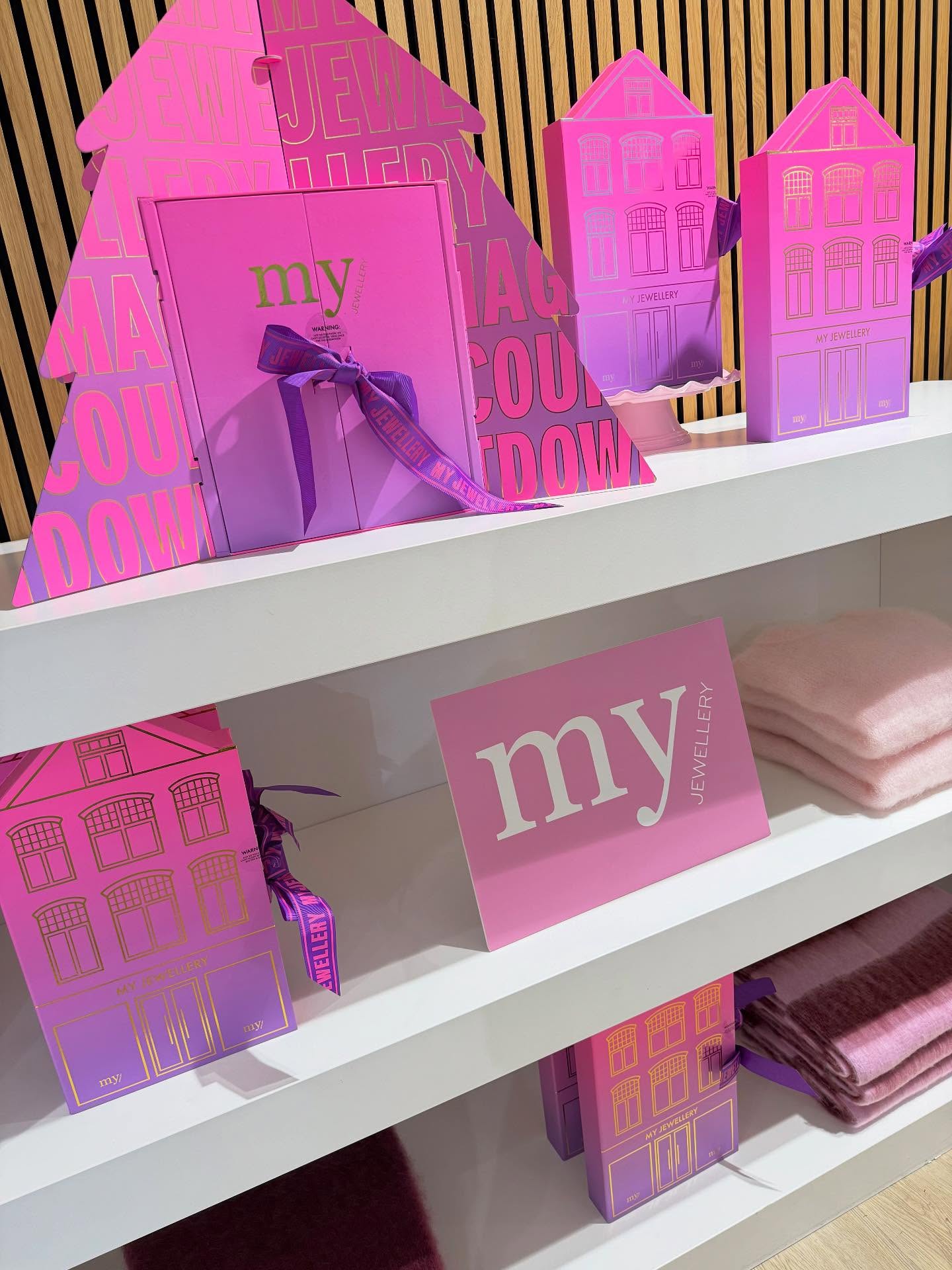 Can’t wait for the countdown to begin…
Time to grab yours before it’s gone! 💖🎁
#myjewellery #adventcalendar #countdowntochristmas #presentideas #giftideas