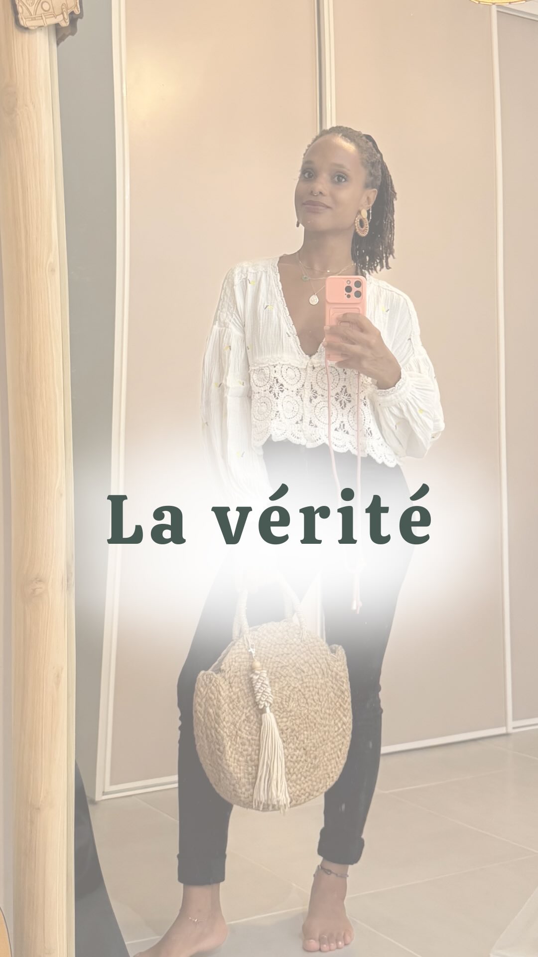 On se raconte souvent des histoires pour justifier le fait de repousser...
Quand les enfants seront plus grands.
Quand le travail sera plus calme.
Quand ce sera « le bon moment »
Mais derrière ces raisons, il y a souvent une vérité plus intime, celle qui dit
« j’ai peur de ne pas y arriver »
« j’ai peur de décevoir »
« j’ai peur de vouloir trop »
Et c’est quand on touche ça du doigt que ça devient intéressant, c’est à ce moment là qu’il faut écouter plus profondément, plus attentivement.
Si tu sens que quelque chose à l’intérieur t’appelle au changement, n’ignore pas ce message.
Écris-moi un DM pour faire le premier pas vers la vie dont tu rêves vraiment.
#entrepreneusealignée #clarteinterieure #businessintuitif #coachingpourfemmes #sereniteproductive #entrepreneusesereine #reconnexionasoi #businesscoachpourfemmes #businessaligné